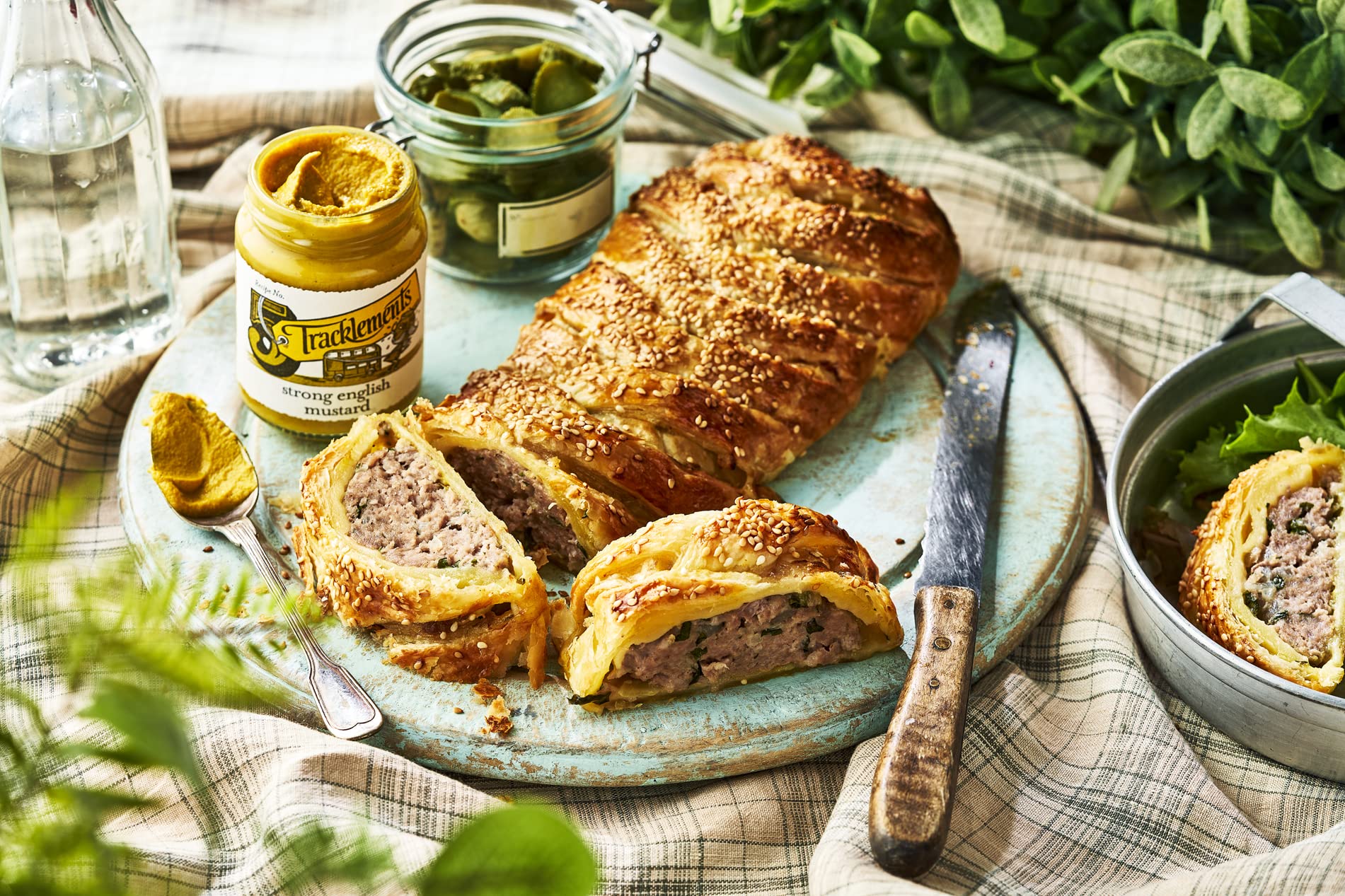 Tracklements Strong English Mustard - Traditional Hot Mustard for Gammon, Steak & Sausages 2