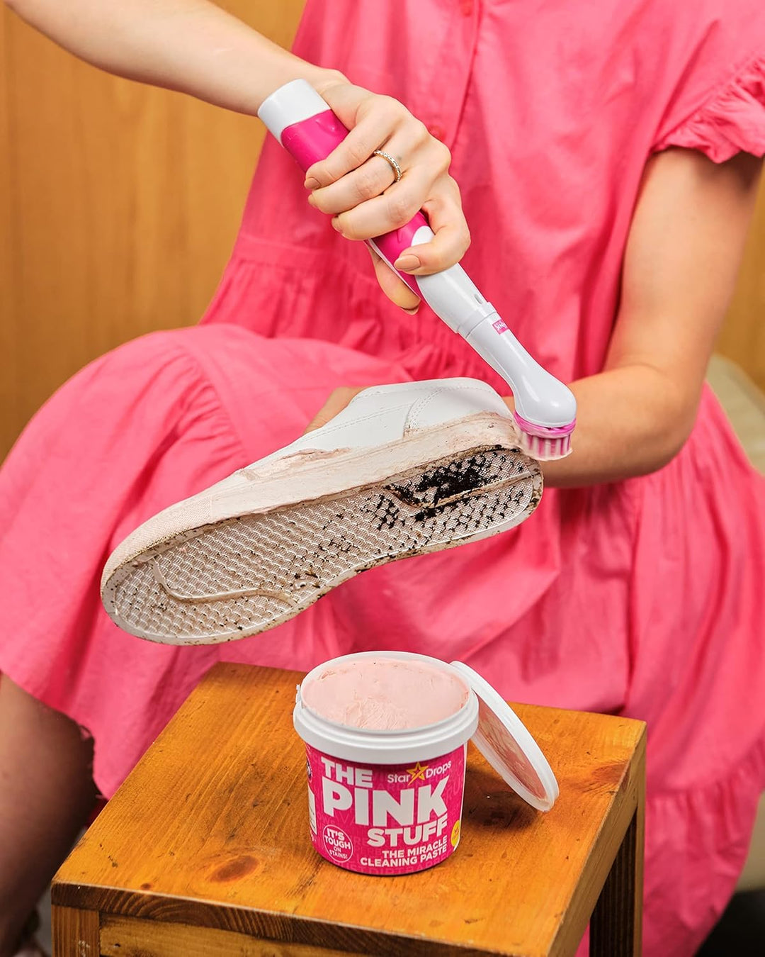 Stardrops - The Pink Stuff Miracle Scrubber Kit with Electric Tool & 4 Brush Heads