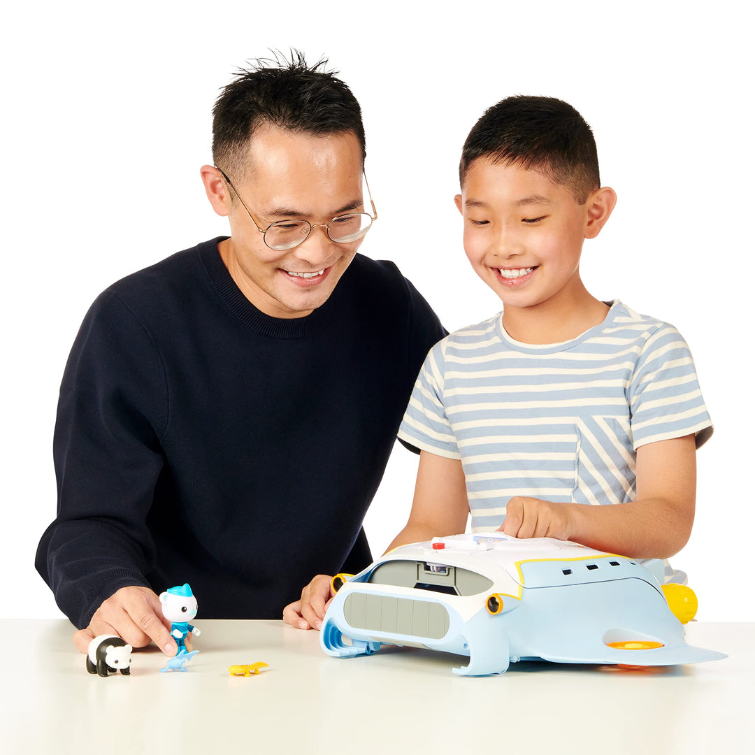 Octonauts Octoray Transforming Playset with Lights & Sounds - 7-Piece Set with Captain Barnacles Figure