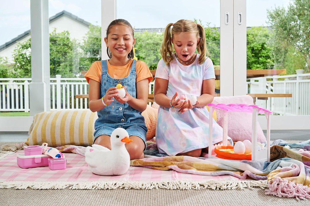 Pets Alive Mama & Baby Surprise - Electronic Duck Playset with Sounds & Waddling Motion