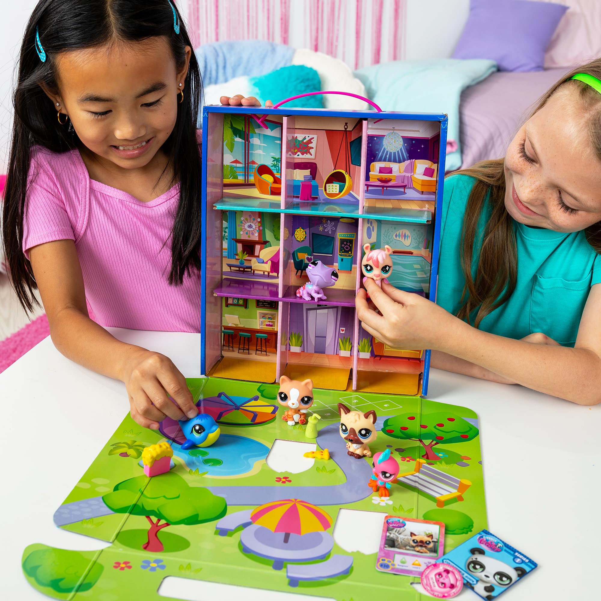 Littlest Pet Shop Bandai Playful Pet Hotel - 6 LPS Minis with Accessories & Virtual Code 9
