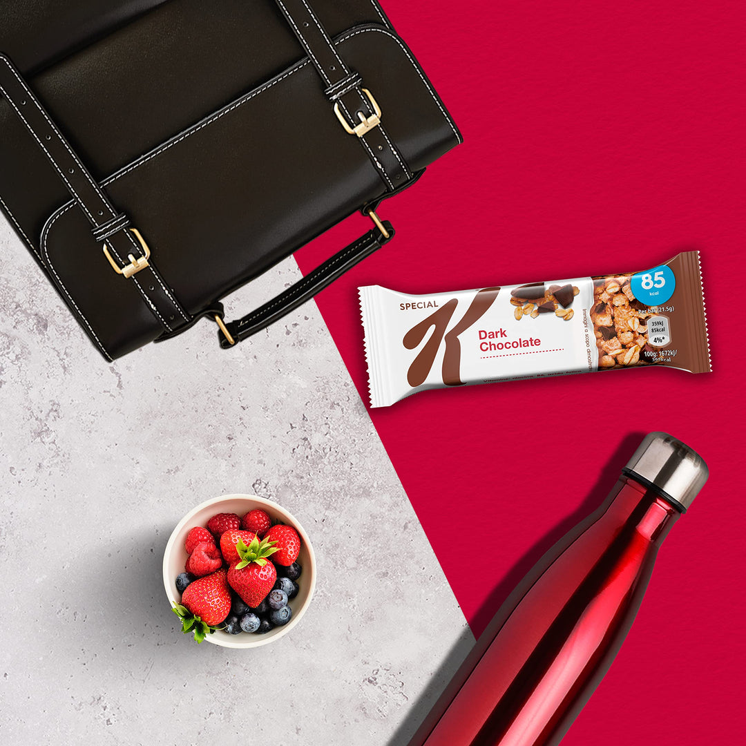 Special K Dark Chocolate Cereal Bars, 6 x 21.5g - High Fibre, Wholewheat Flakes with Dark Chocolate Drizzle