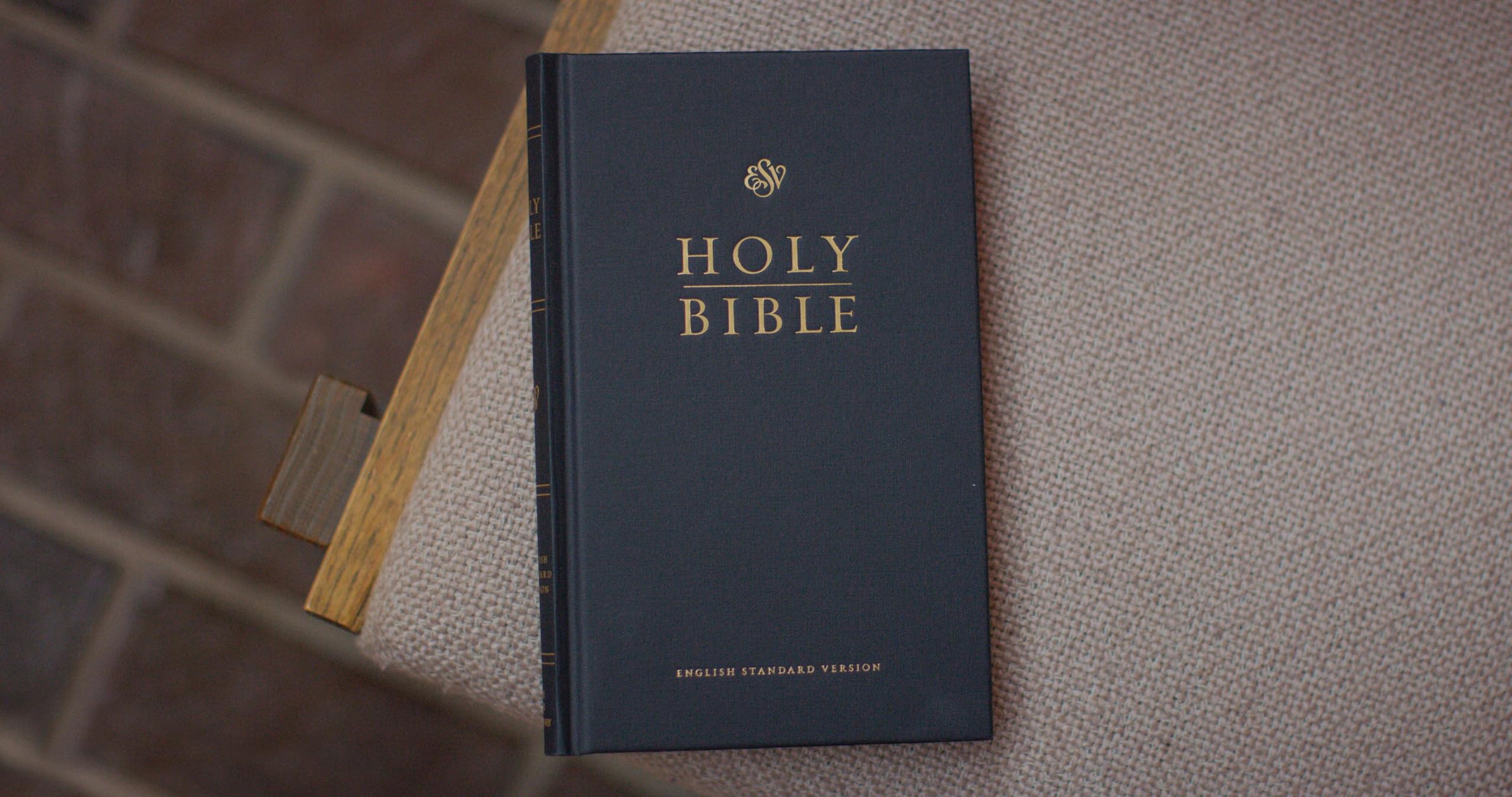 Crossway ESV Church Bible - Hardcover Black | Smyth-Sewn Binding | 1008 Pages 2
