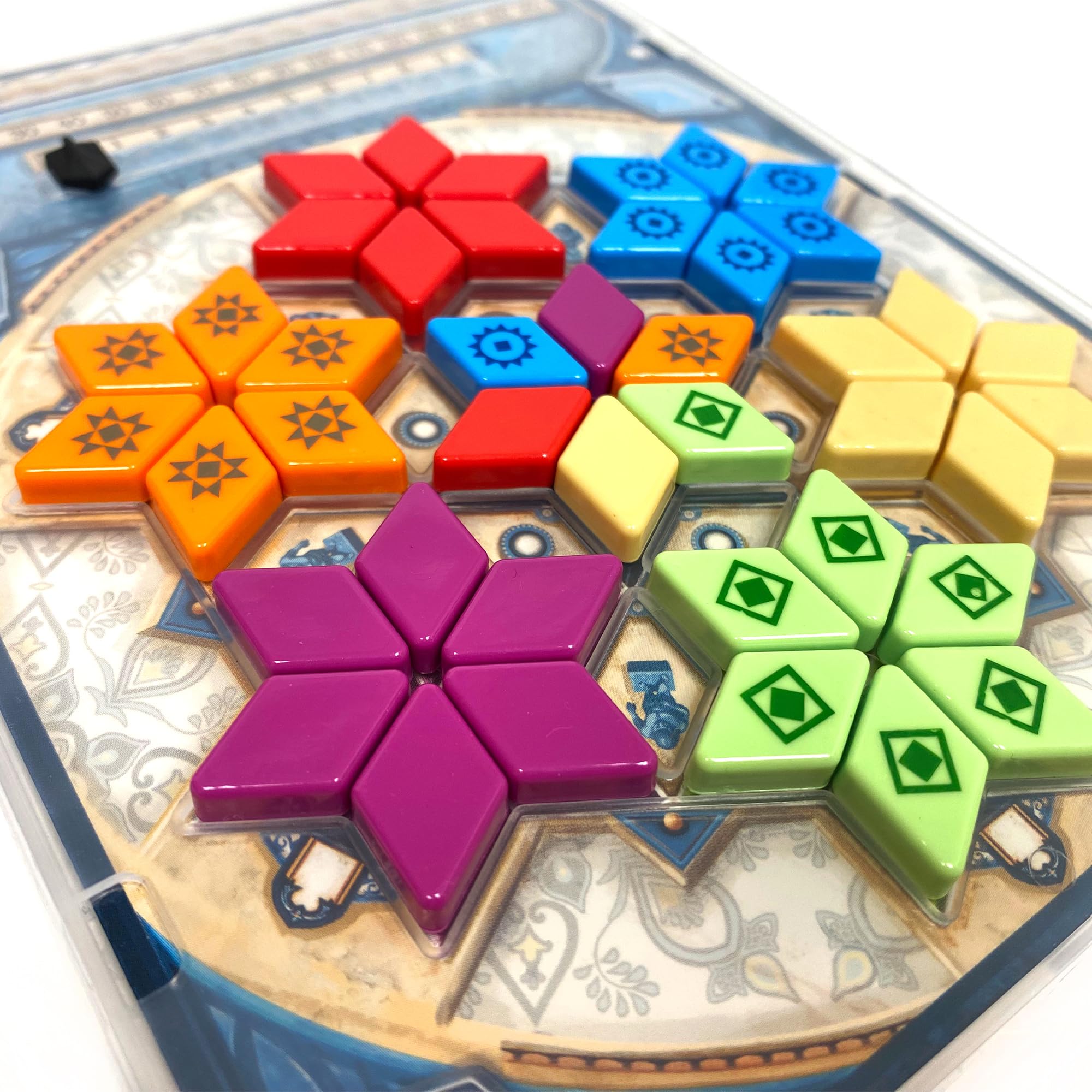Asmodee Azul Summer Pavilion Mini Board Game - Travel Edition | 2-4 Players | Ages 8+ | 30-45 Min 3