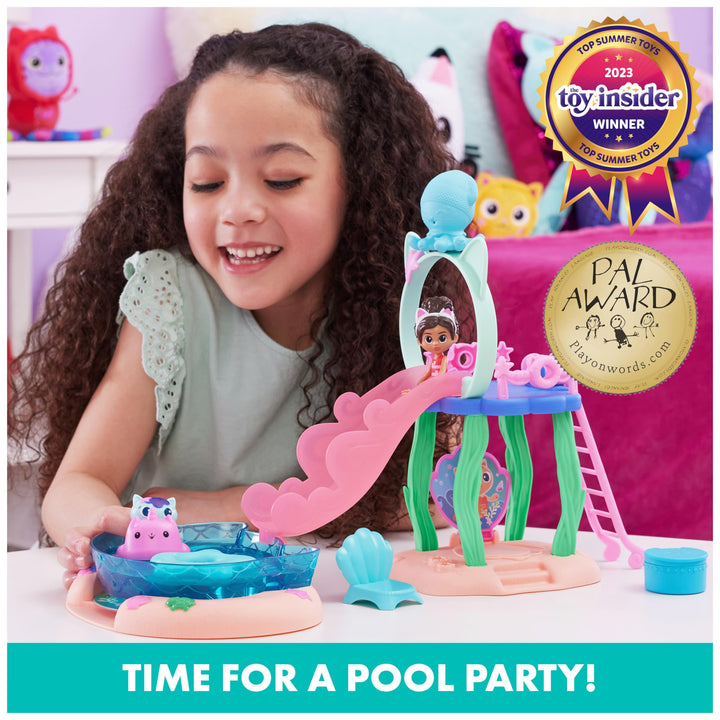 Gabby’s Dollhouse, Purr-ific Pool Playset with Gabby and MerCat Figures, Colour-Changing Mermaid Tails and Pool Accessories Kids’ Toys for Ages 3 and Up