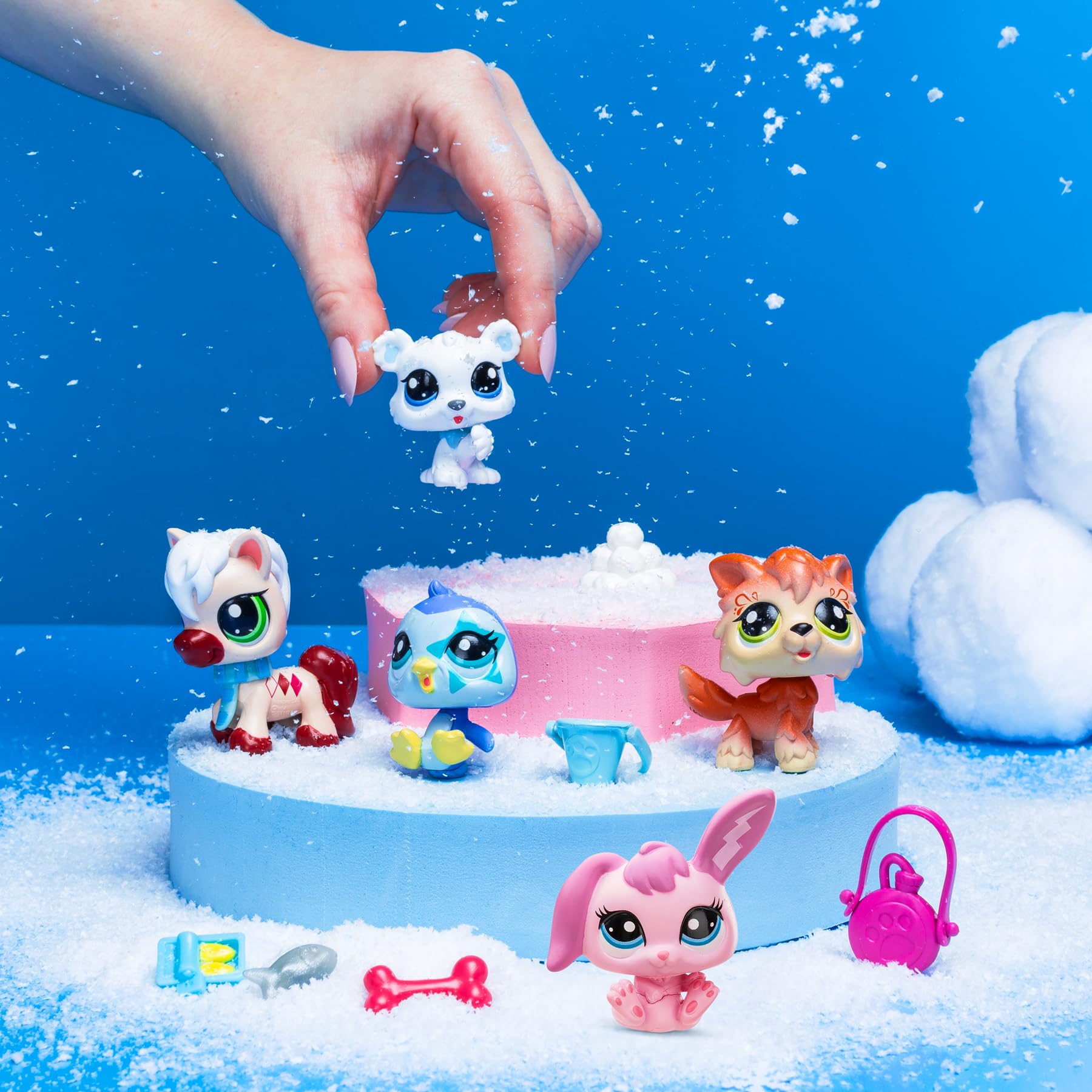 Littlest Pet Shop Bandai Series 2 Winter Besties 5-Pack - Collectible Bobble Head Pets for Kids 7
