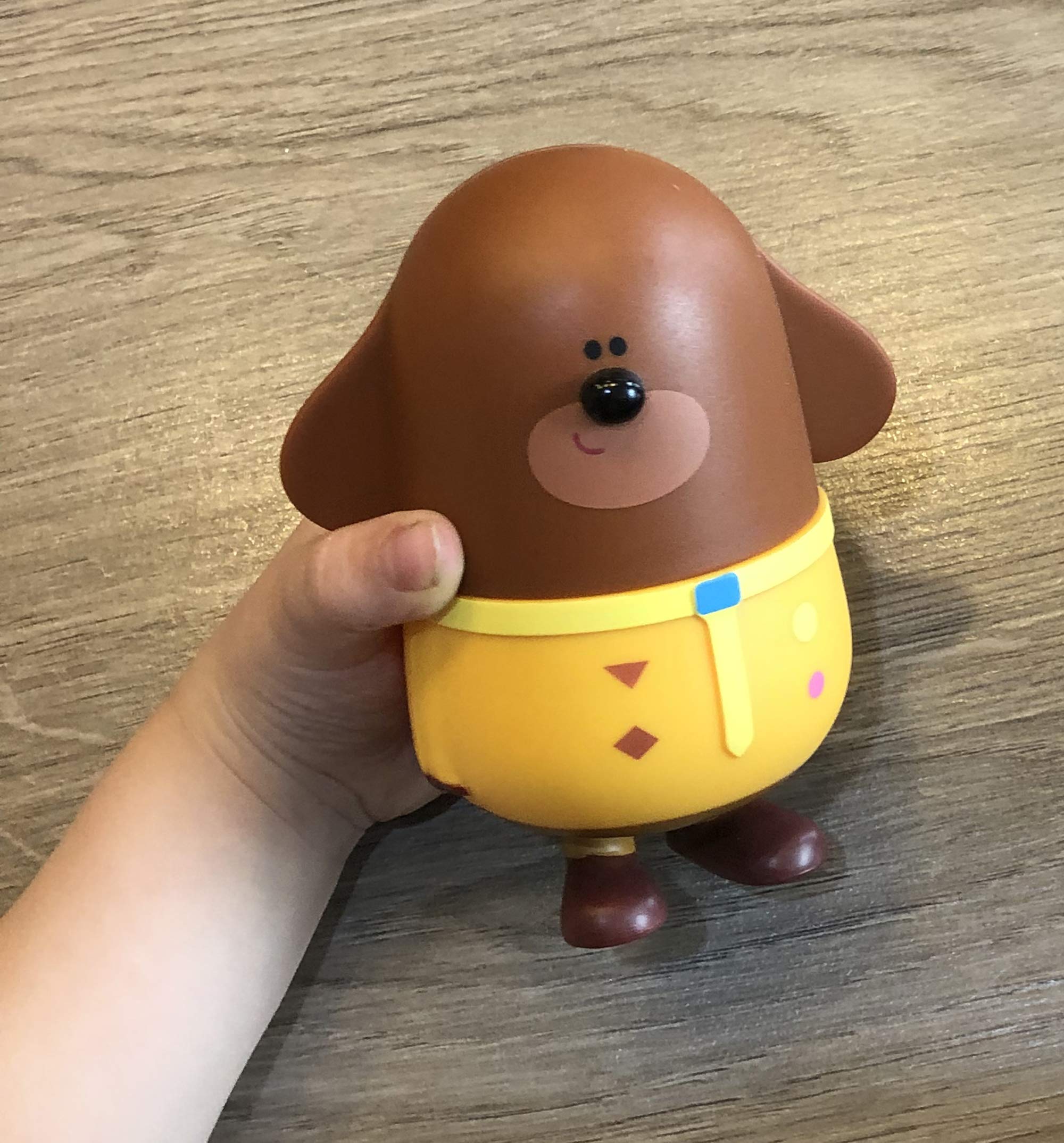 Hey Duggee 1870R Squirrel Figurine Playset - 6-Piece Plastic Figure Set for Kids 3+ 5