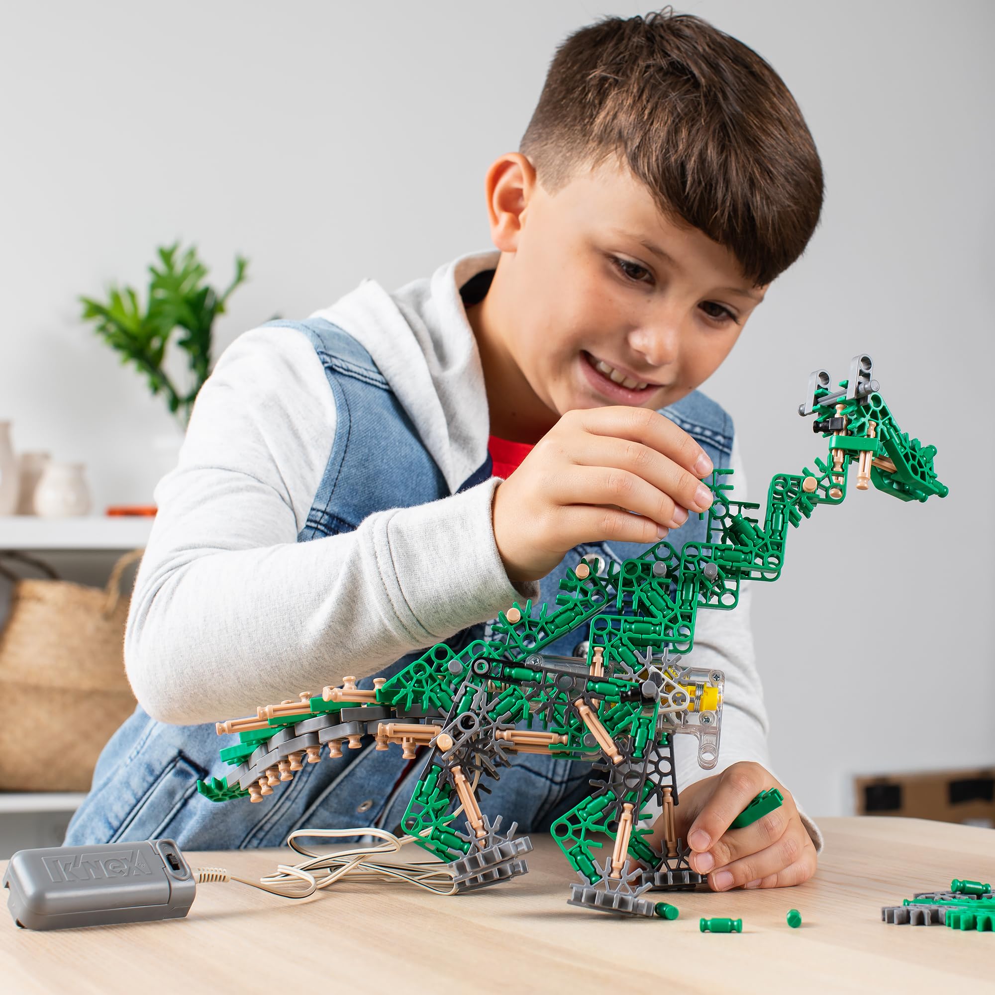 K'NEX K'Nexosaurus Rex Building Set - Motorized Dinosaur Model | 255 Pieces | Ages 7+ 7
