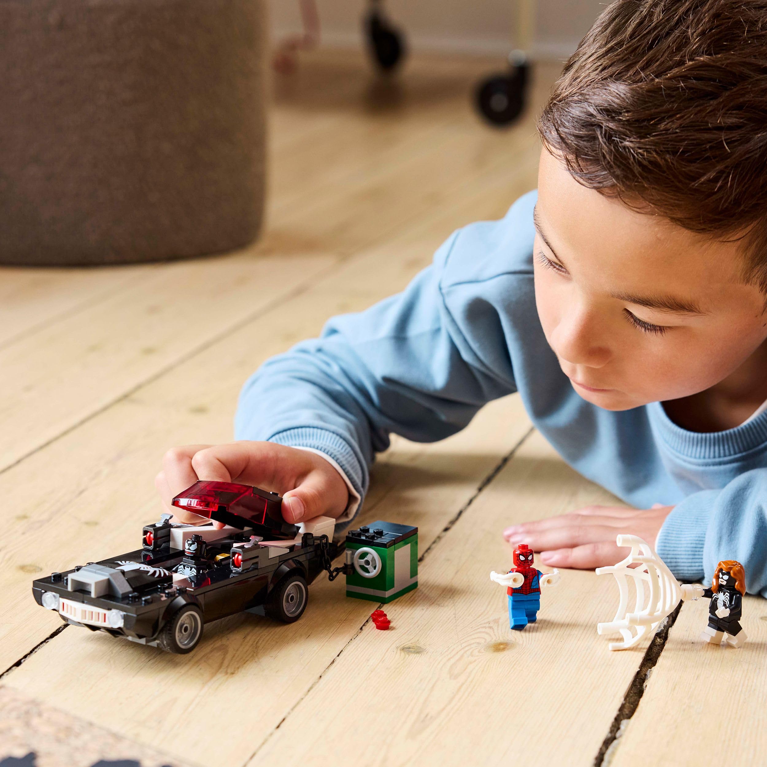 LEGO Marvel Spider-Man vs. Venom Muscle Car - Building Toy with 3 Super Heroes, 254 Pieces, Age 7+ 5