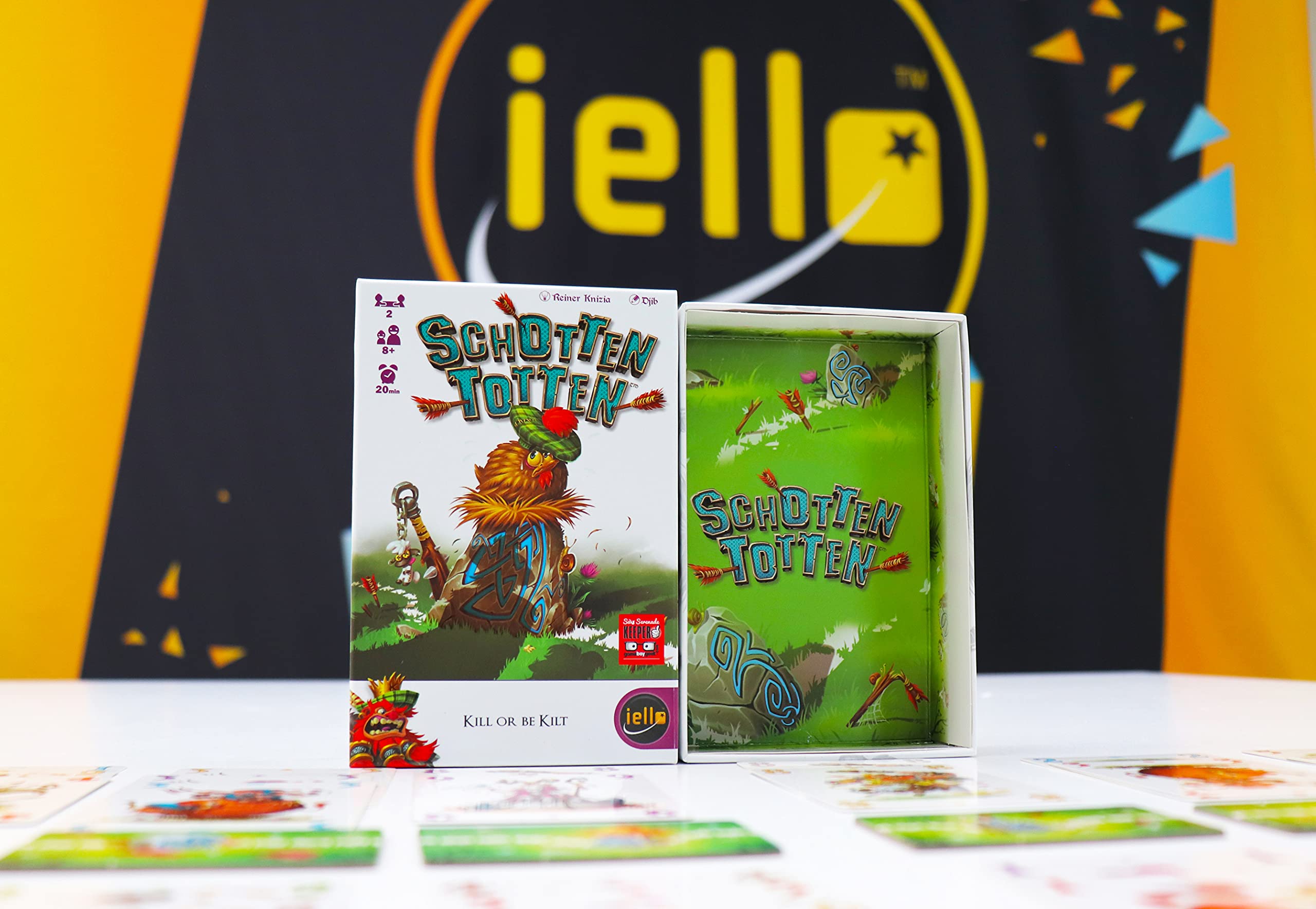 Iello Schotten Totten Card Game 9