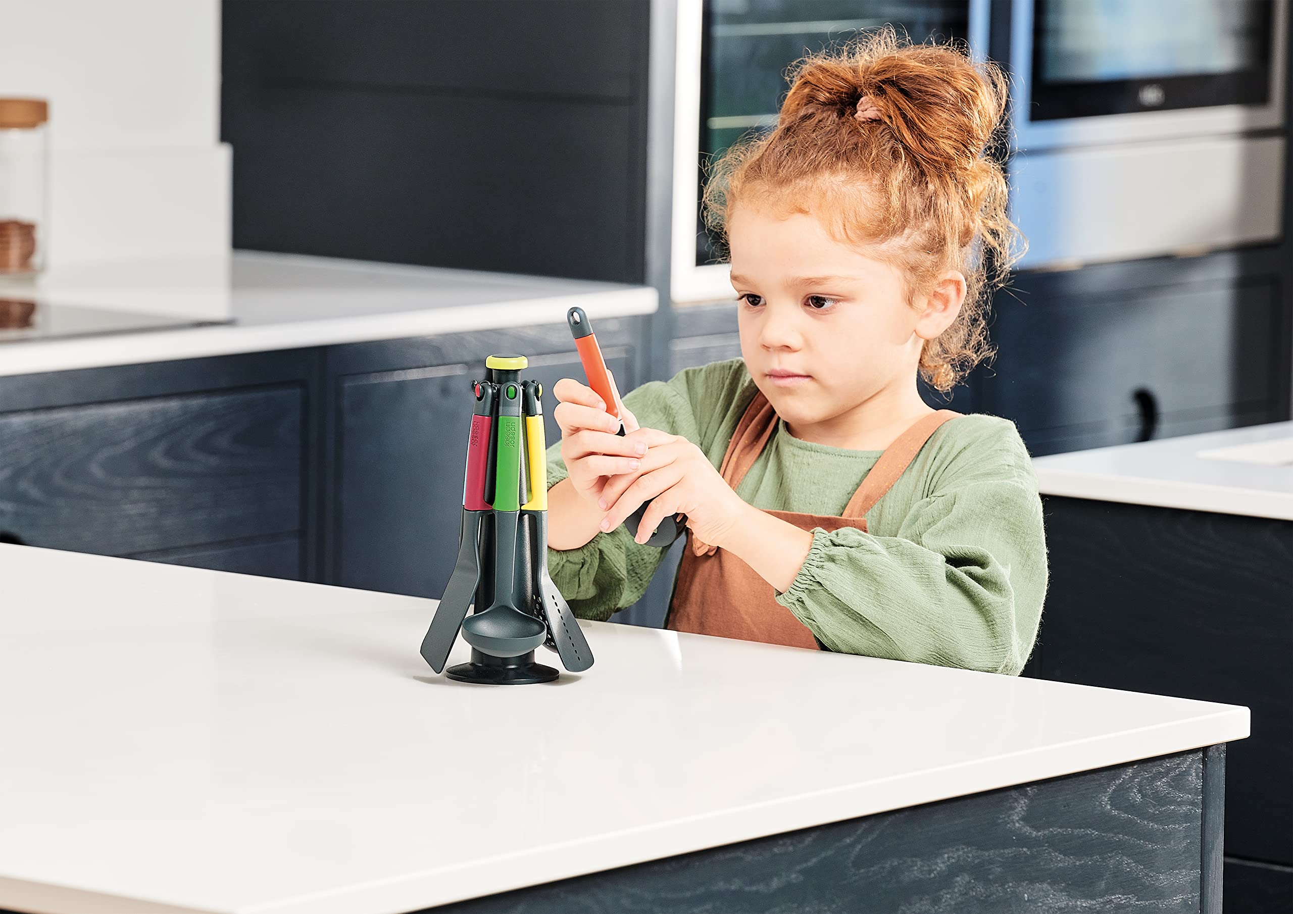 Casdon Joseph Joseph Elevate Colourful Kitchen Utensil Set for Children Aged 3+ 2