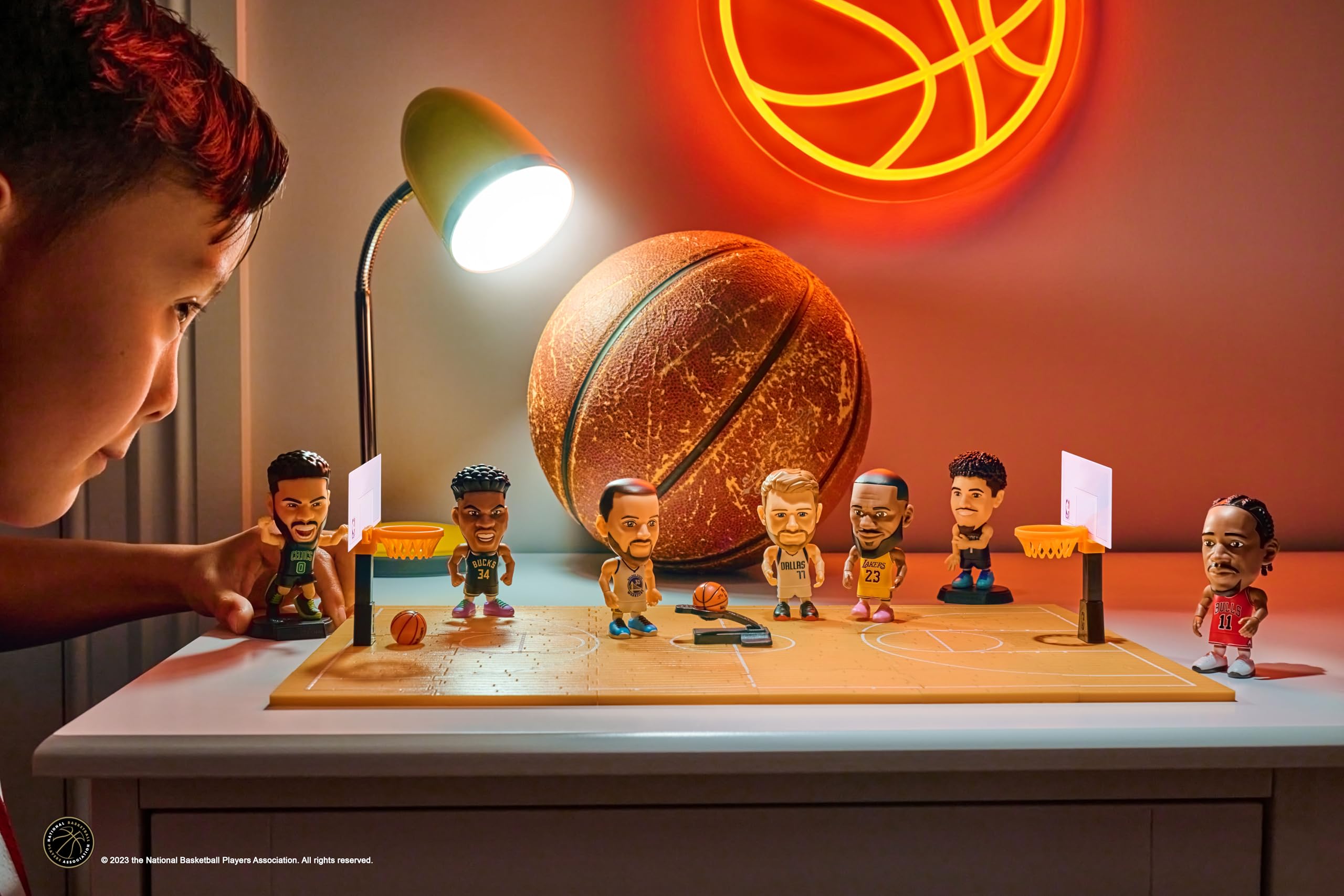 5 Surprise NBA Ballers by ZURU - Collectible Basketball Figures with Surprise Accessories 8