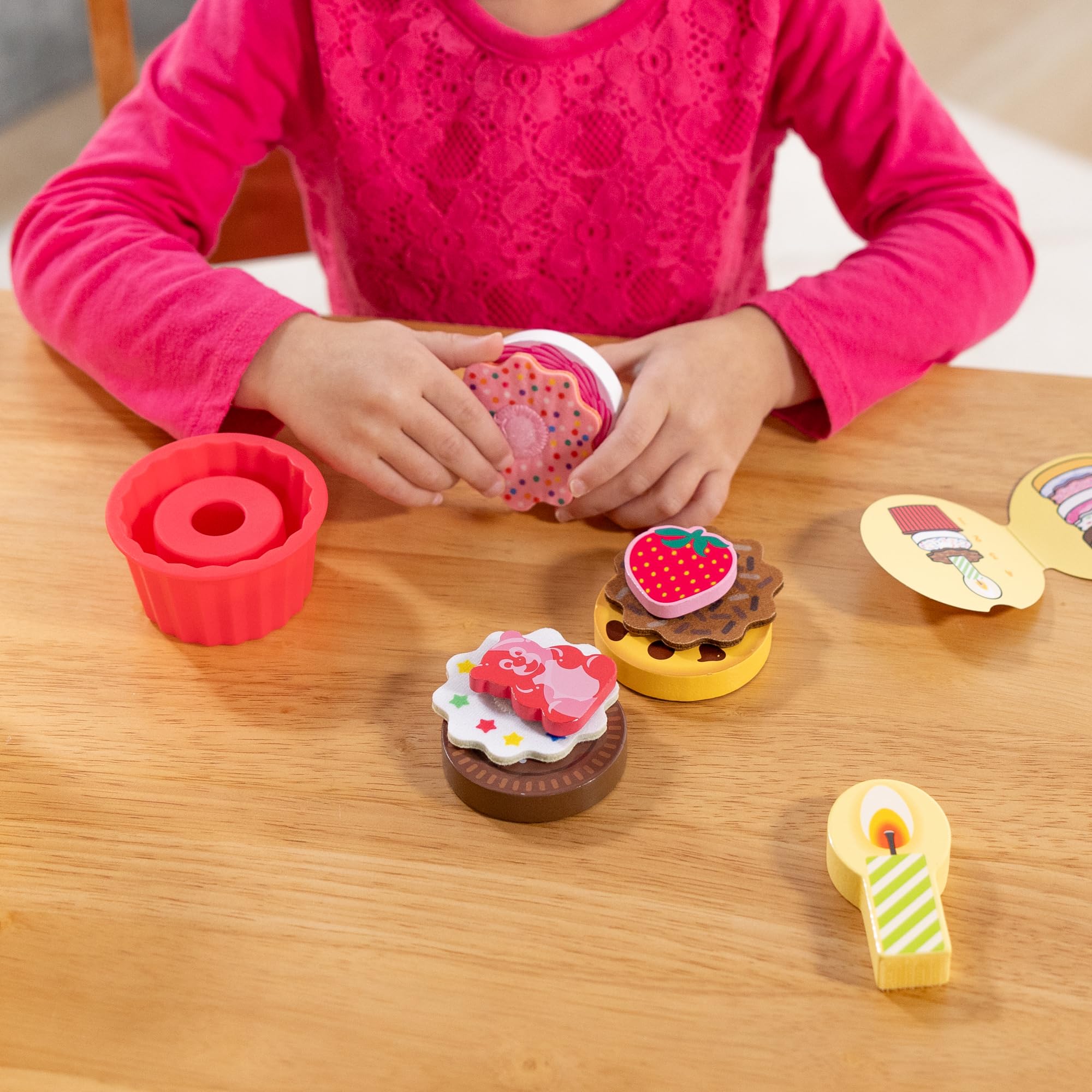 Melissa & Doug Play to Go Cake and Cookies Play Food Set - 12 Pieces | Ages 3-98 6