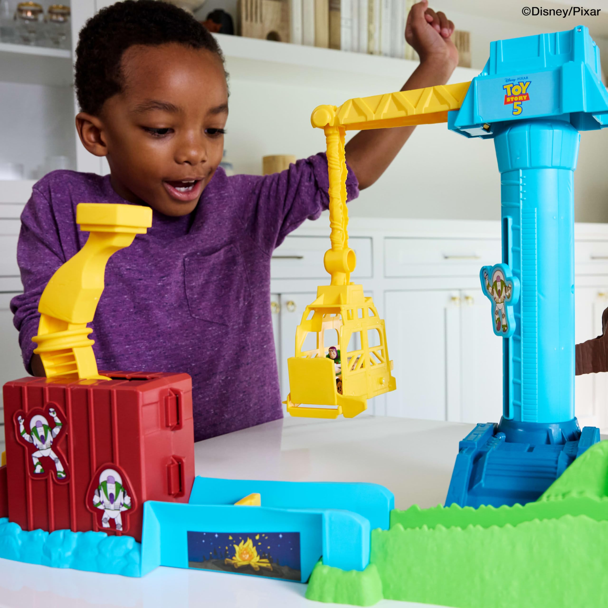 Hot Wheels Superstar Speeders Hi-Tech Buzz Lightyear's Star Command Adventure Track Set | Ages 4+ | Model JLH42 2