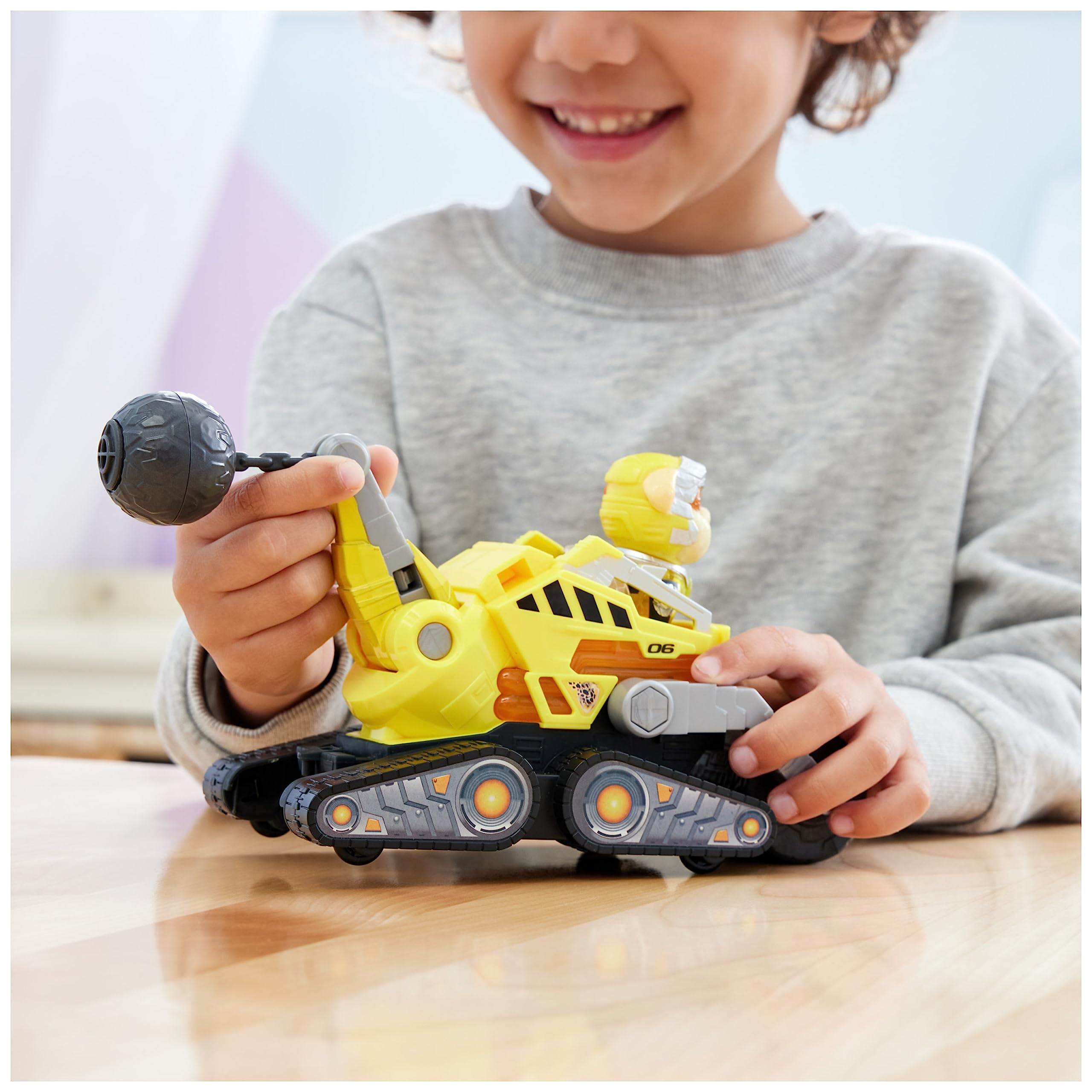 Paw Patrol: The Mighty Movie Rubble's Construction Truck with Light-Up Action Figure, Lights & Sounds - Kids' Toy for Ages 3+ 7