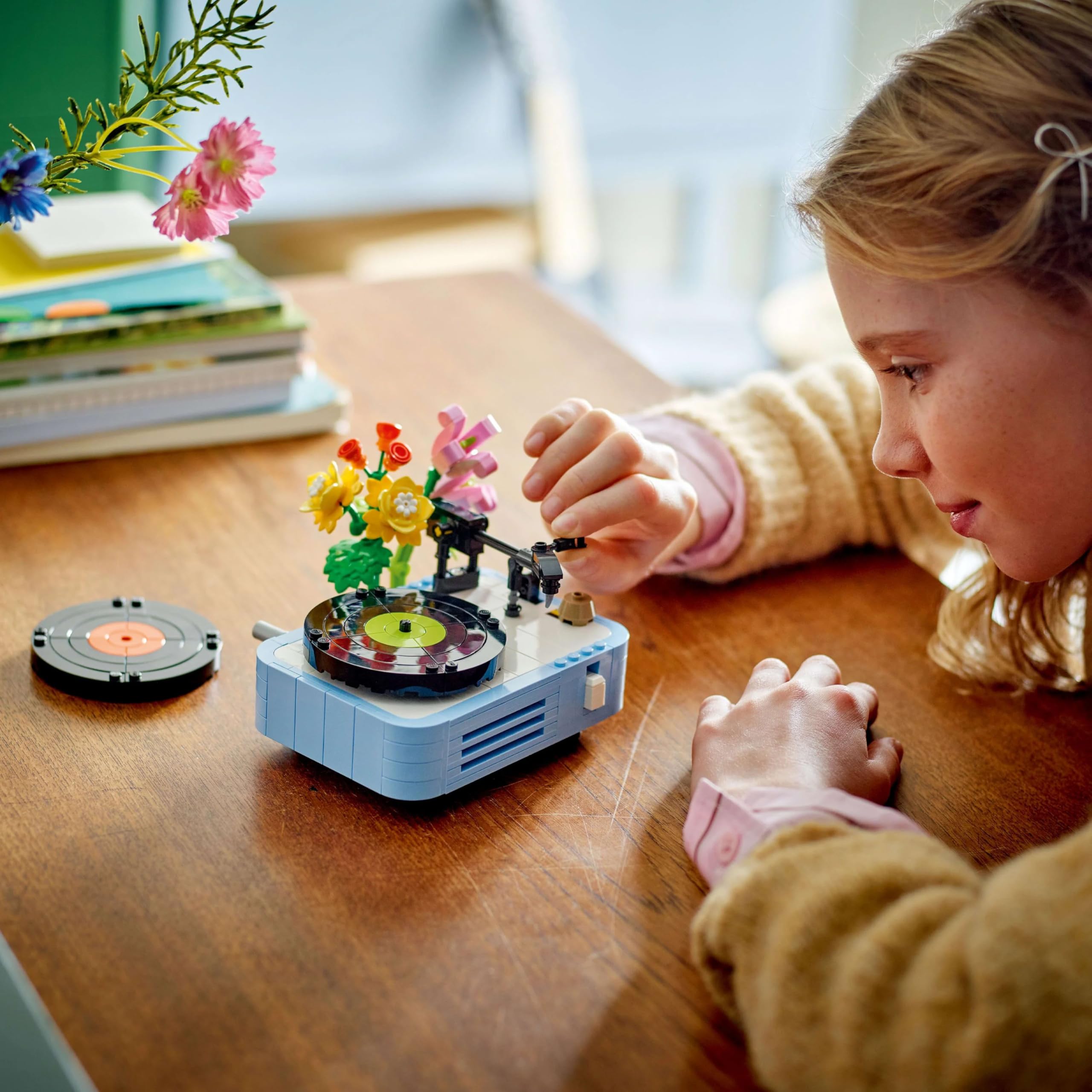 LEGO Creator 3in1 Record Player with Flowers Building Set - Rebuilds into Radio or Microphone, 366 Pieces 6