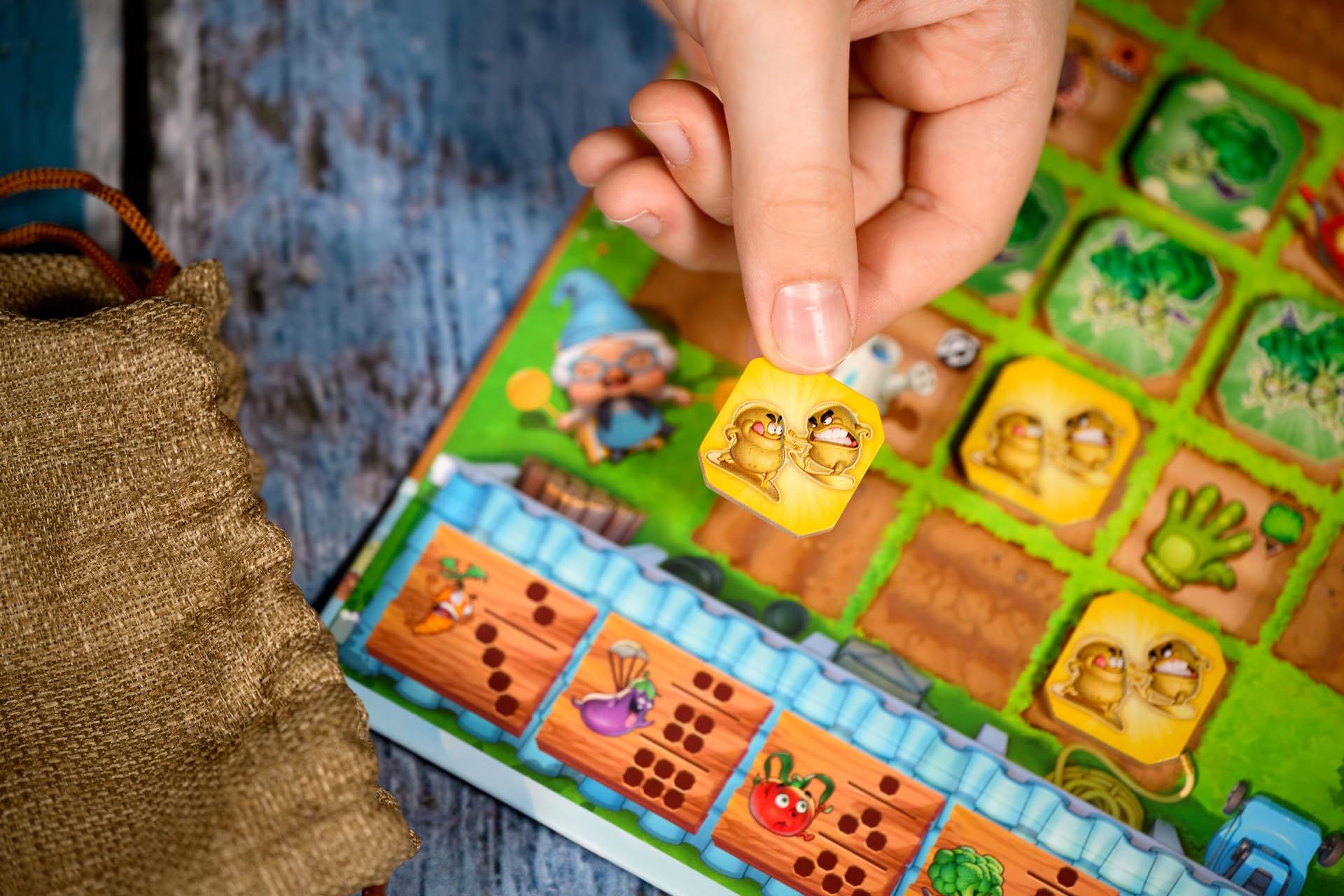 Space Cowboys Garden Rush Board Game 7