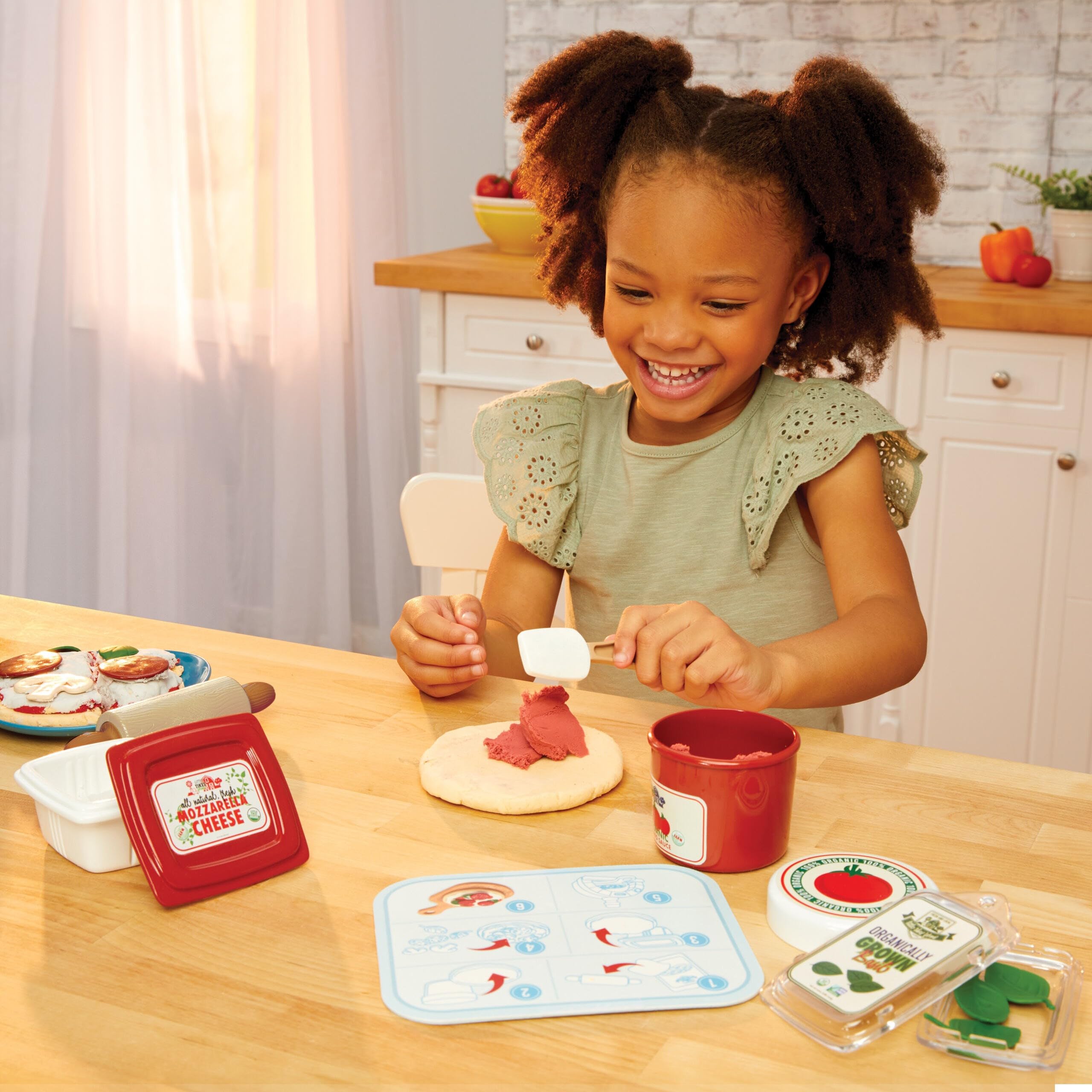 Little Tikes Creative Chefs Pizza Kit with Make-It Mix Play Sand and 22 Accessories 5