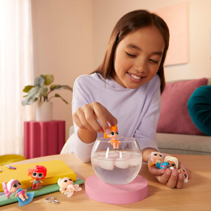 L.O.L. Surprise! Eye Spy Series Baby Sisters - Includes 1 Doll, Blind Packa