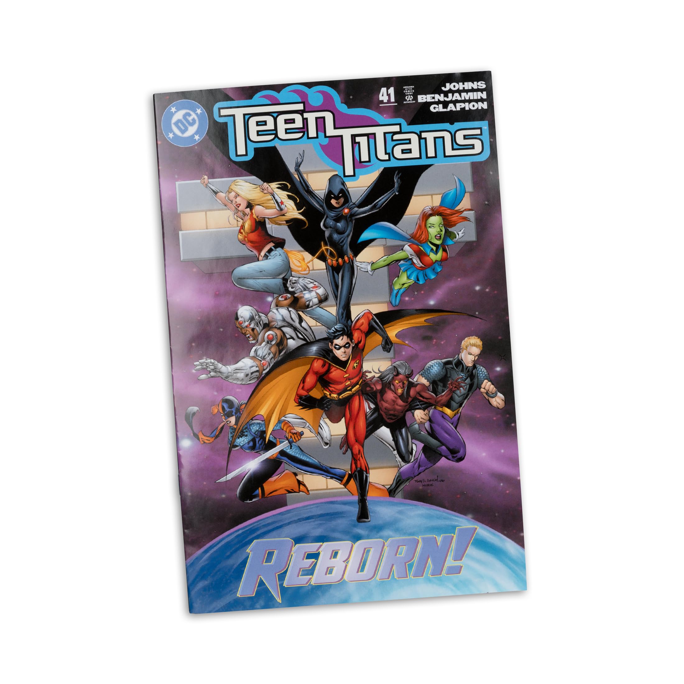McFarlane DC Direct Page Punchers Robin (Teen Titans #41) 7in Action Figure - Includes Comic Book 4