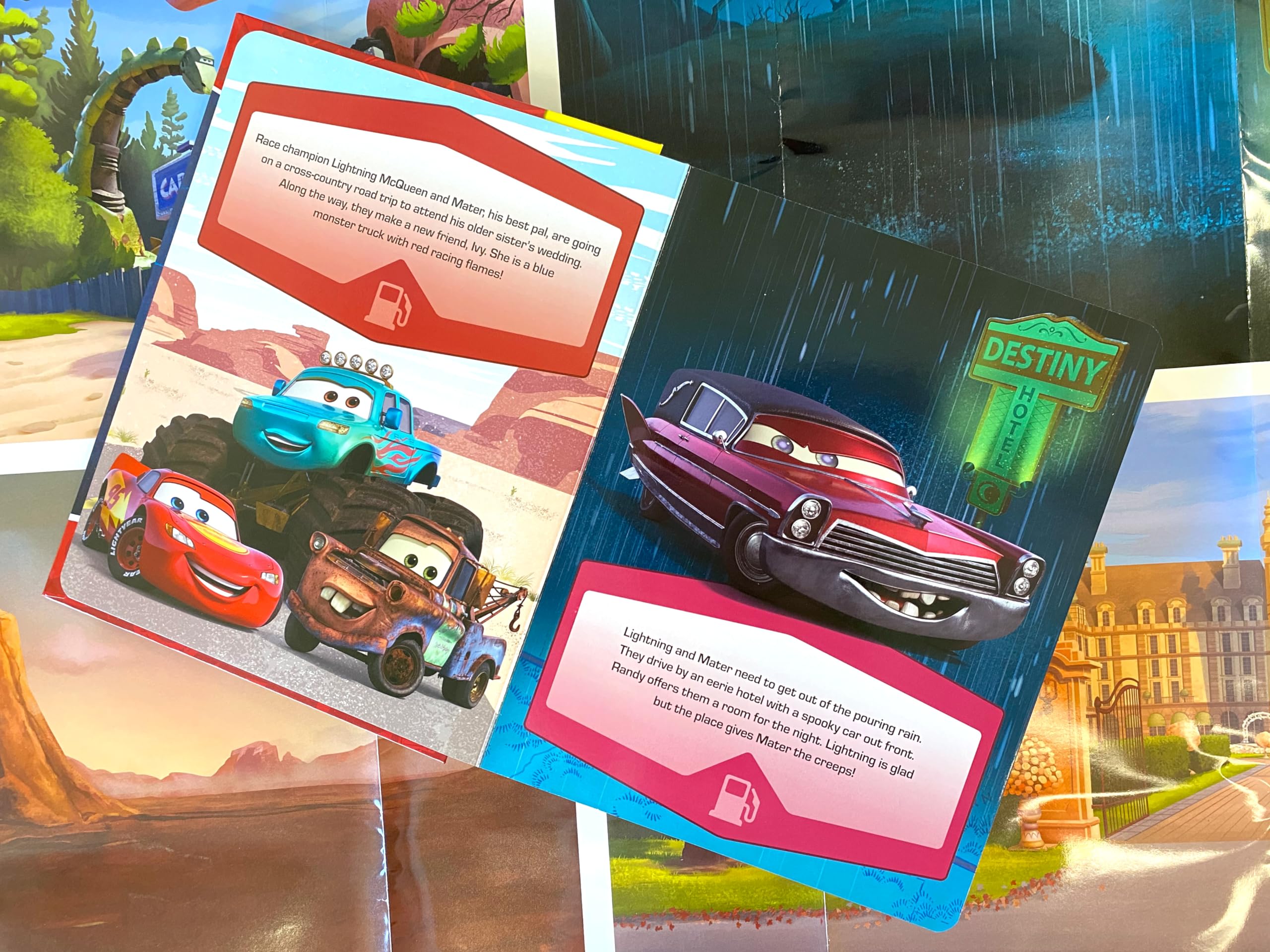 Phidal Disney / Pixar Cars on the Road My Busy Books - Storybook, 10 Figurines, Playmat 2