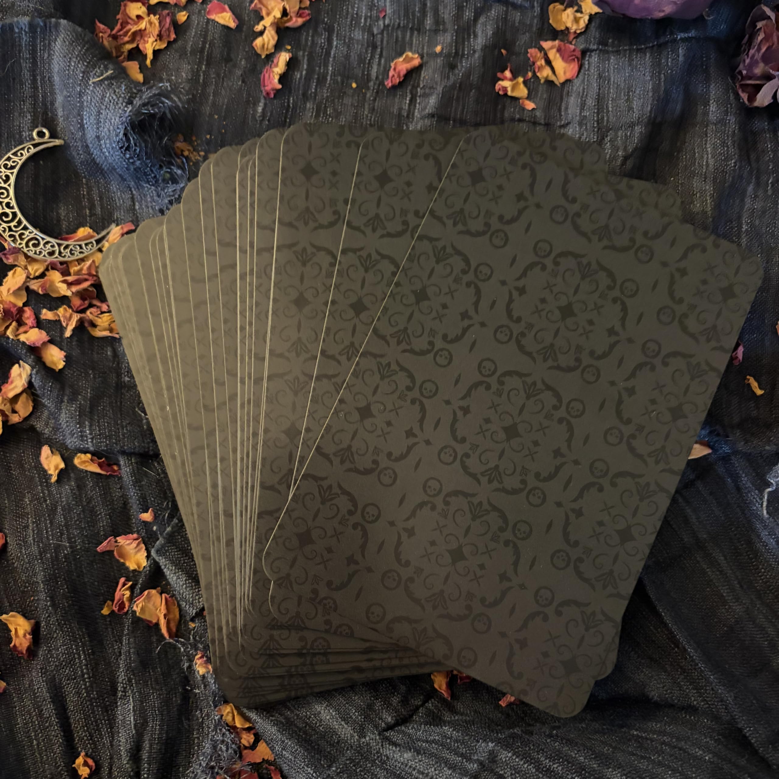 LLEWELLYN Haunted Cottage Oracle: A 45-Card Deck and Guidebook by Sirian Shadow 3
