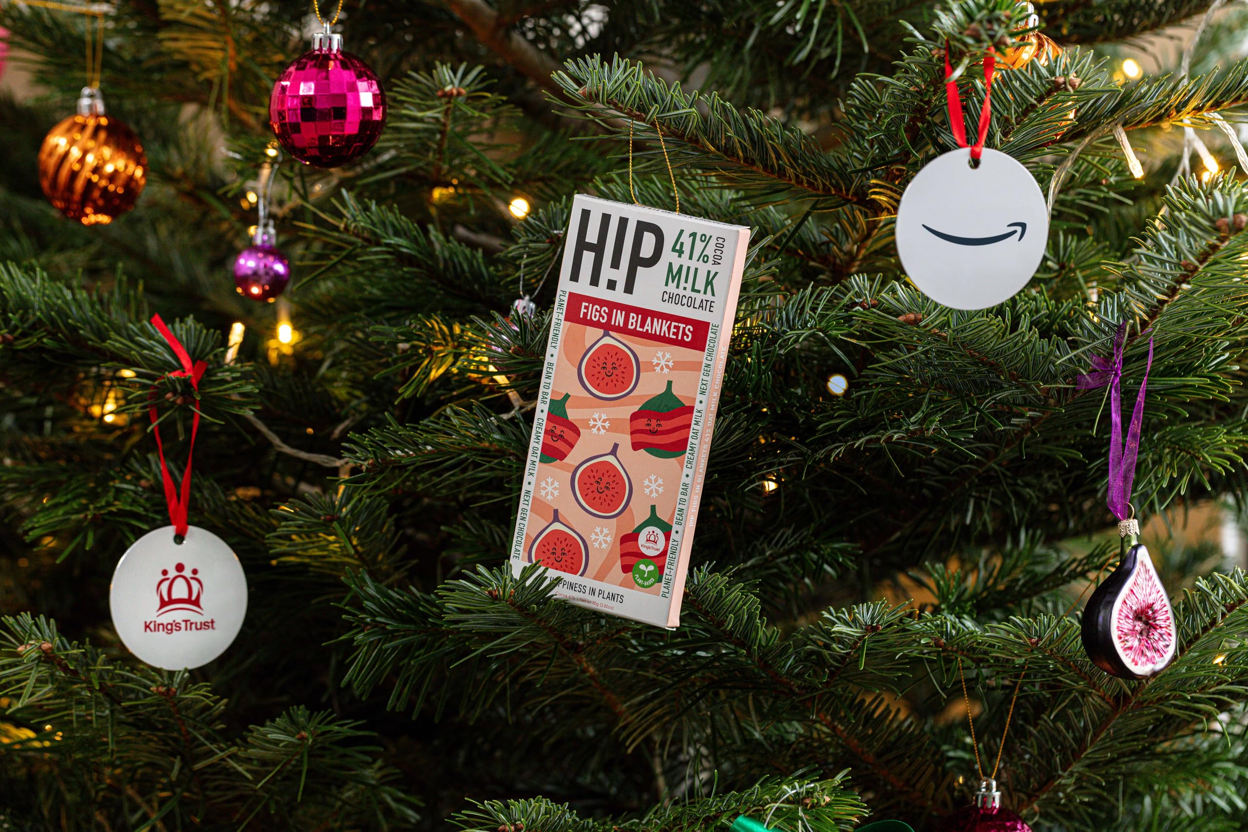 H!P Chocolate Figs in Blankets Limited Edition Oat Milk Chocolate Bar 41% 8