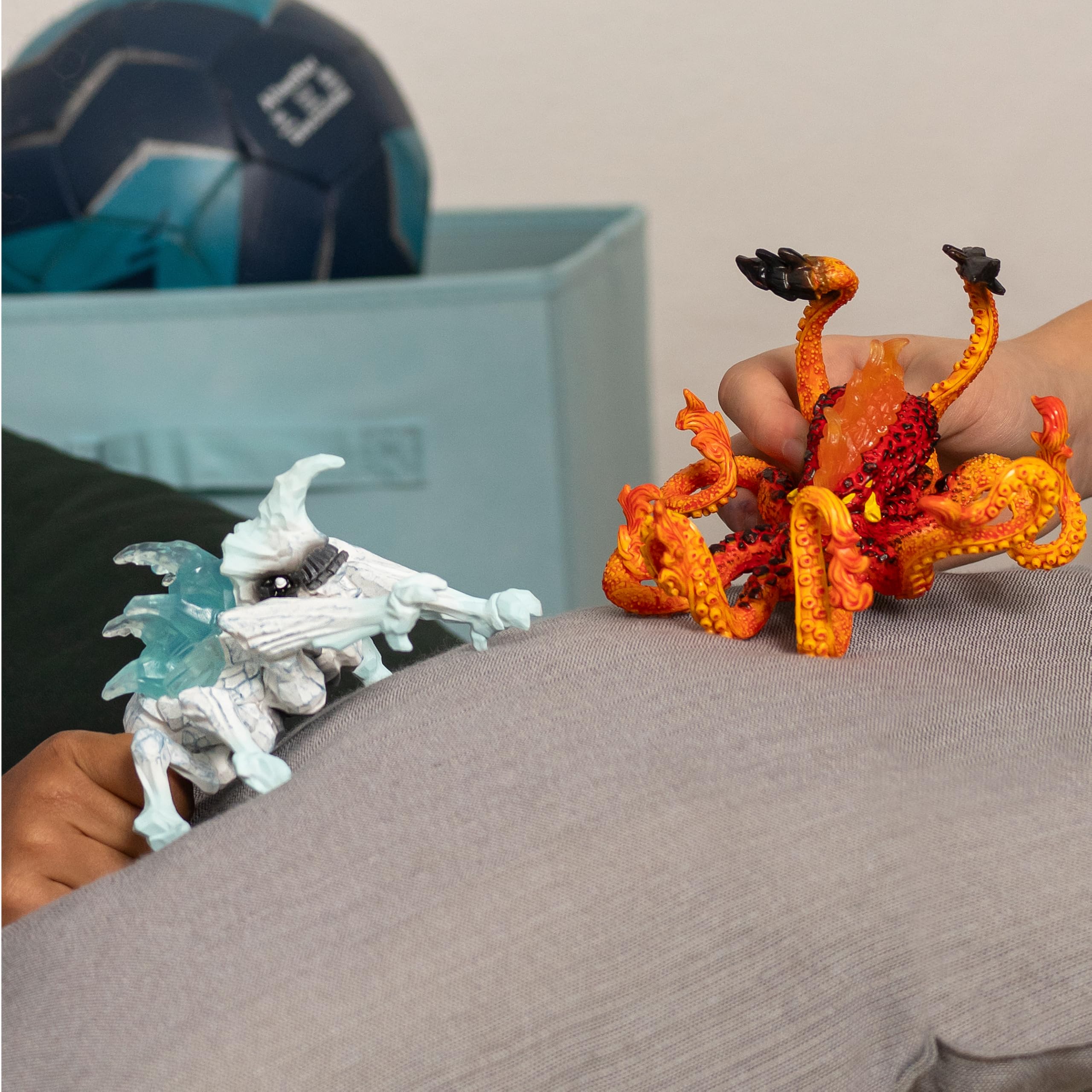 Schleich ELDRADOR CREATURES Ice Bug vs. Fire Kraken Figure Set | 18 cm | Ages 7+