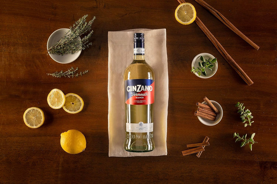 Cinzano Classico Bianco 75 cl, 15% ABV - Italian Vermouth Aperitif