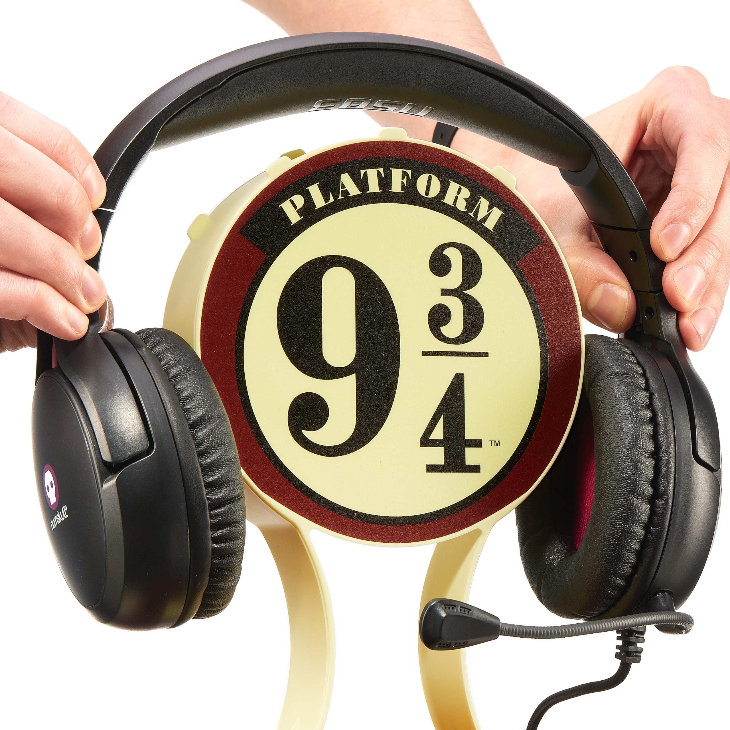 Harry Potter Platform 9 3/4 Gaming Locker & Storage Stand for PS4, PS5, Xbox, Switch 6