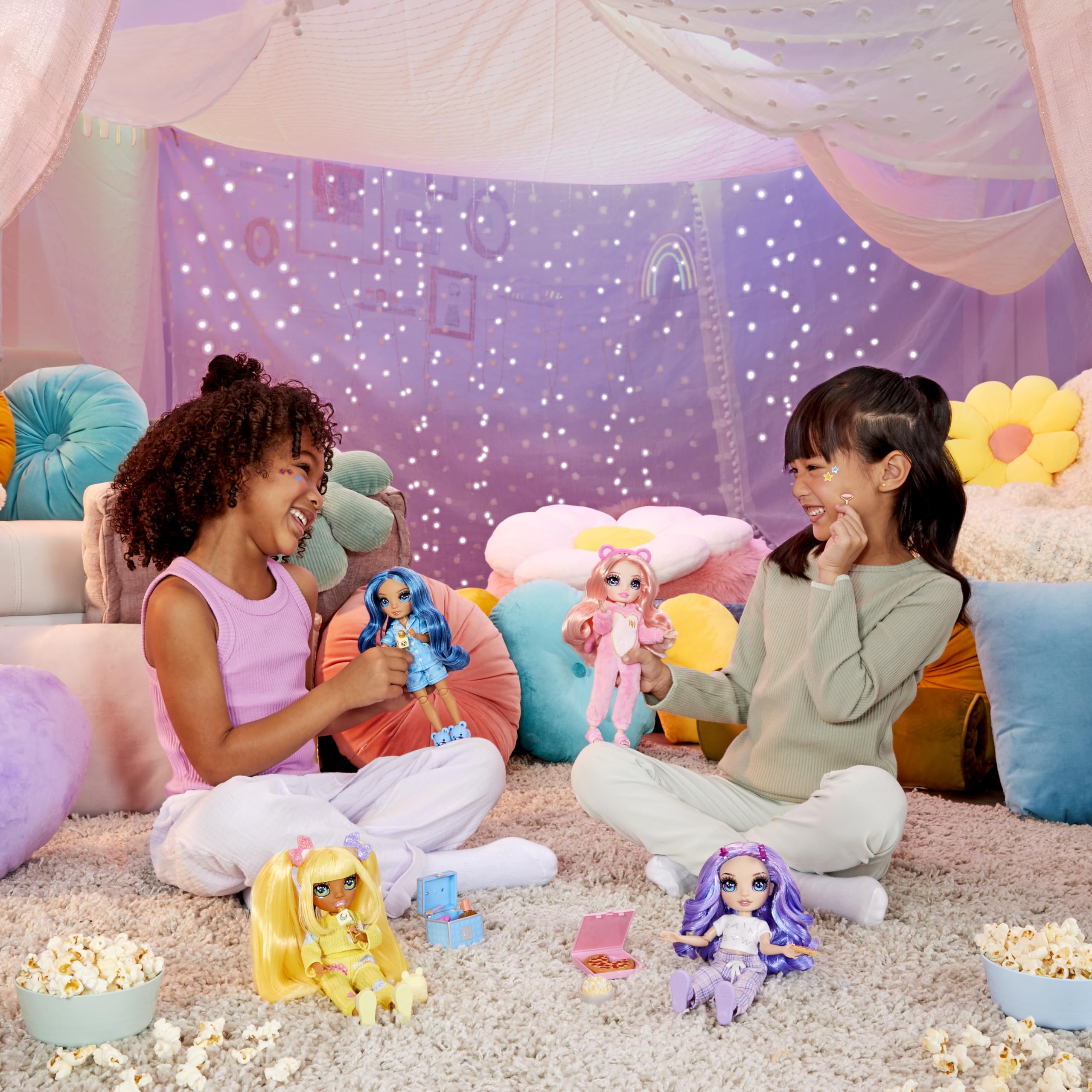 Rainbow High Junior High PJ Party - Sunny (Yellow) - 22 cm Posable Doll with Music Accessories & Outfit - Ages 4-12 7