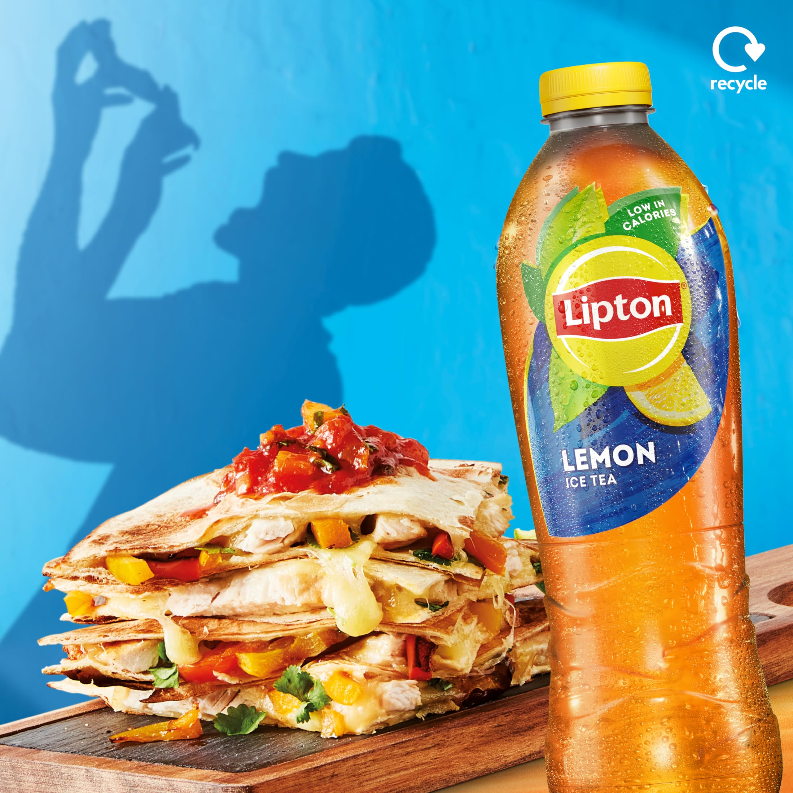 Lipton Lemon Bottled Ice Tea - Low Calorie Soft Drink | 1.25L | 100% Black Tea 4