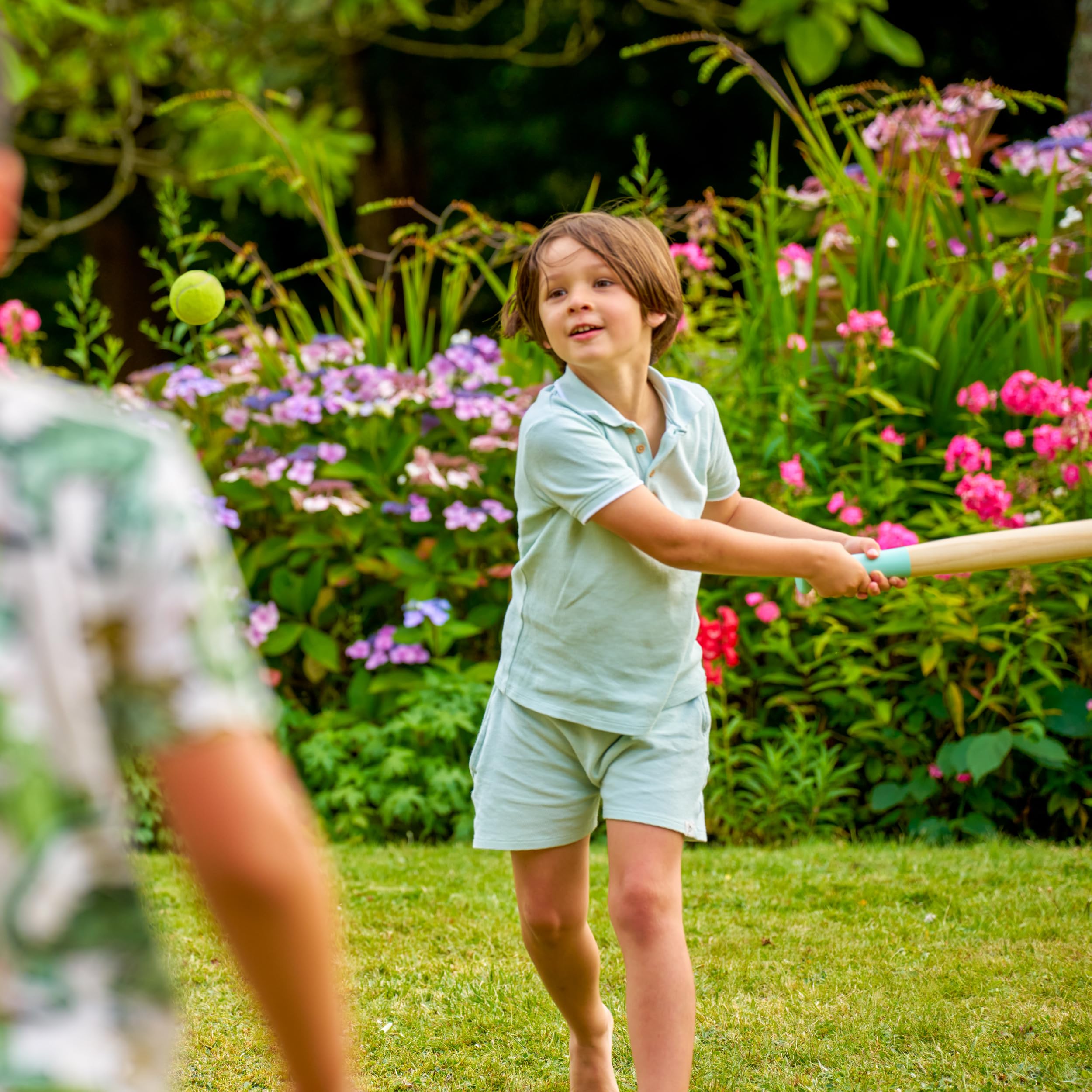TP Toys Wooden Rounders Set - FSC Certified Outdoor Garden Game for Kids 6+ | Pastel | Includes Bat, Ball, 4 Stumps & Bag 8