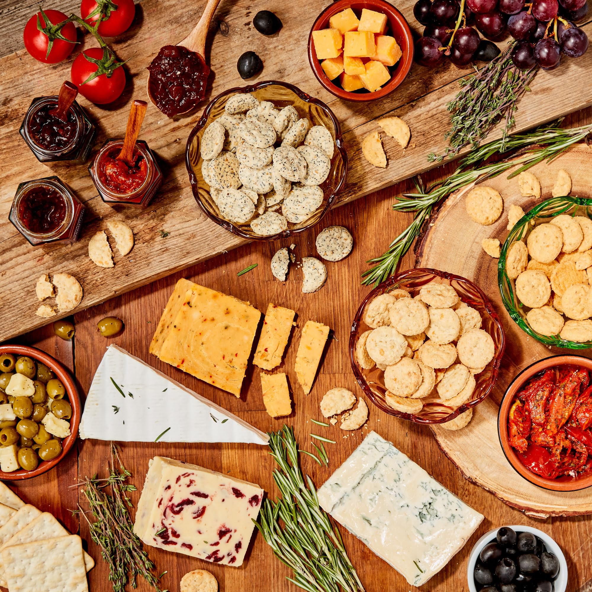 Josh & Jim's - Savoury Chutney Trio with Caramelised Onion, Farmhouse Pickle & Tomato Chutney 4