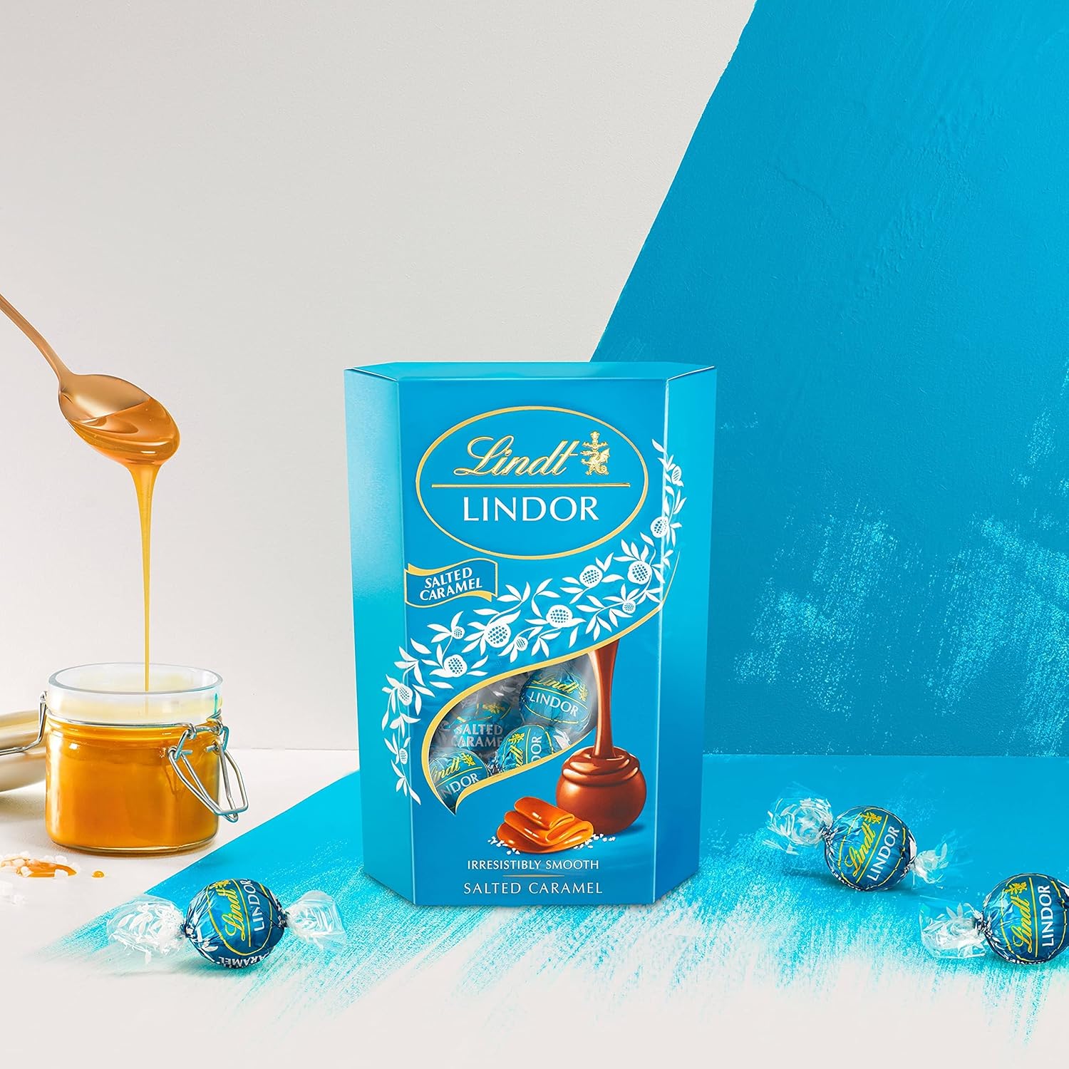 Lindt Lindor Salted Caramel Milk Chocolate Truffles - 200g Gift Box (Approx 16 Truffles) 8