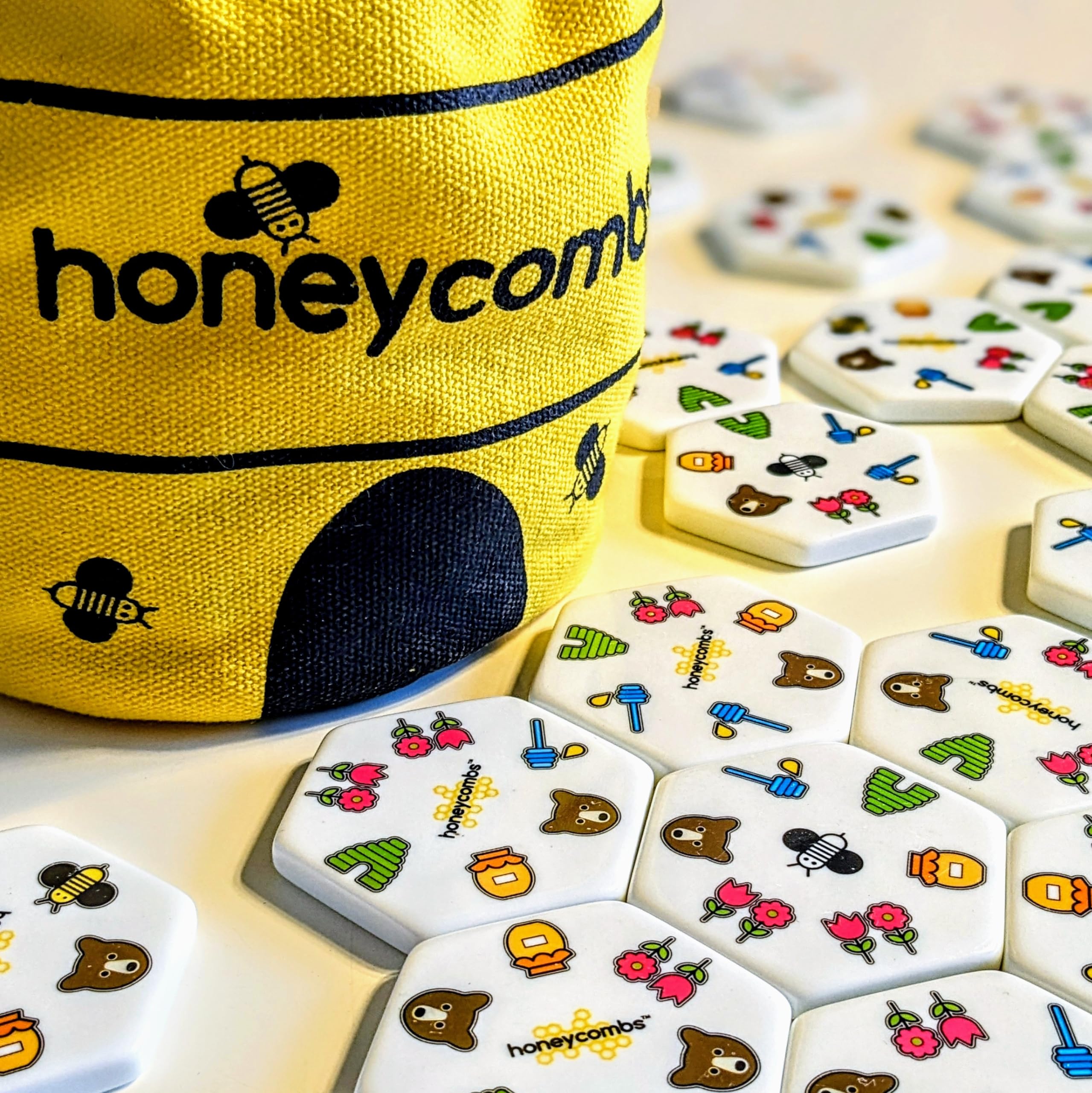 Gibsons Honeycombs Tile Matching Family Board Game 7