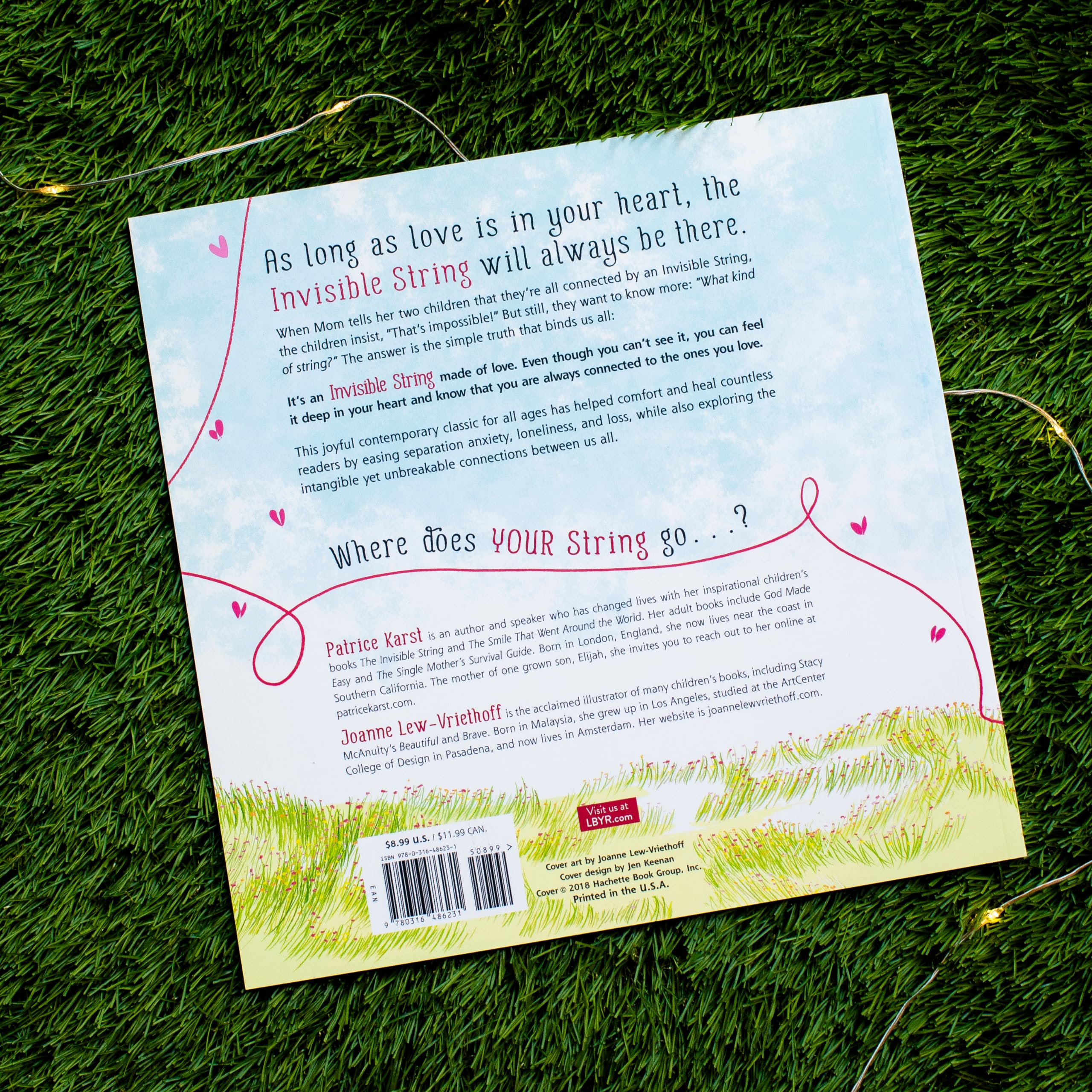 LITTLE, BROWN YOUNG READERS US The Invisible String Picture Book | Paperback | Illustrated 8