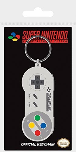 Pyramid International RK38708C Rubber Keychain, Multi-Colour, 4 x 6 x 1.3 cm