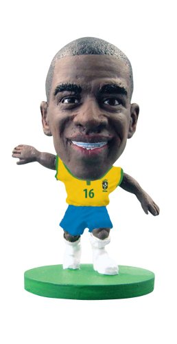 SoccerStarz Brazil International Figurine Blister Pack Featuring Ramires Home Ki