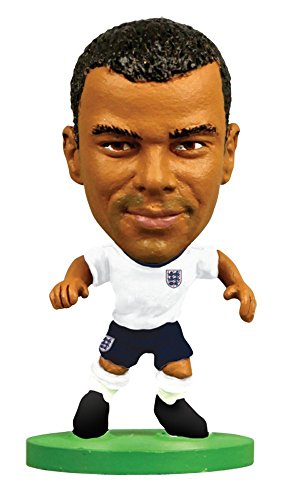 SoccerStarz England International Figurine Blister Pack Featuring Ashley Cole in