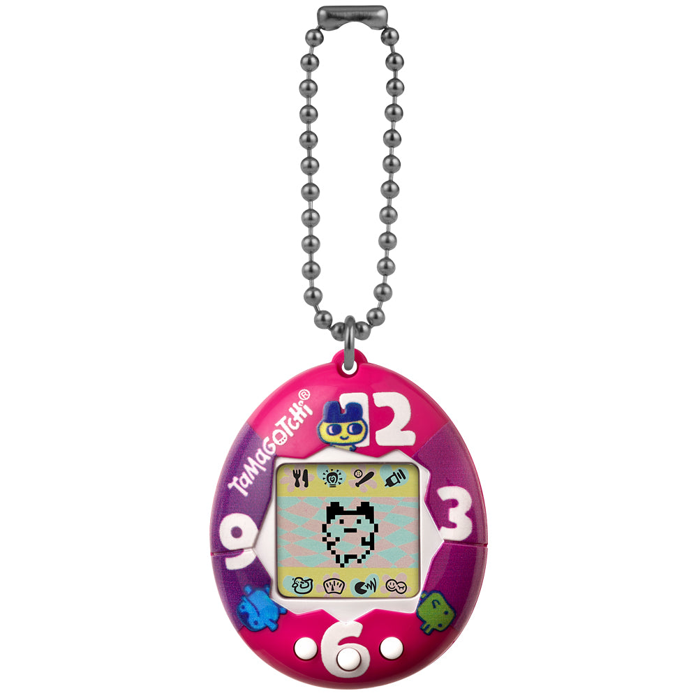 Bandai Tamagotchi Original – „Lila-Pink-Uhr“-Muschel mit Kette – Das Original-Virtual-Reality-Haustier – Beobachten Sie, wie Ihr Charakter wächst und Spiele spielt – Retro-Spielzeug-Schlüsselanhänger im Stil der 90er