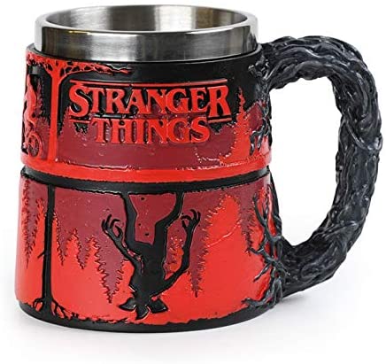 Stranger Things-Tasse mit 3D-Relief von The Upside Down in Präsentationsbox – Aus