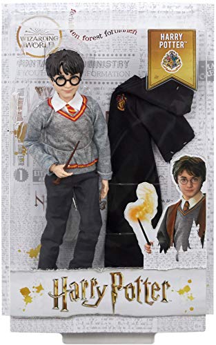 Muñeca FYM50 de Harry Potter con túnica y varita de Hogwarts