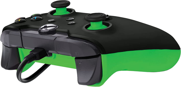 PDP Wired Controller Neon – Schwarz [1 Monat Ultimate Game Pass inklusive] (Xbox Series X / One)