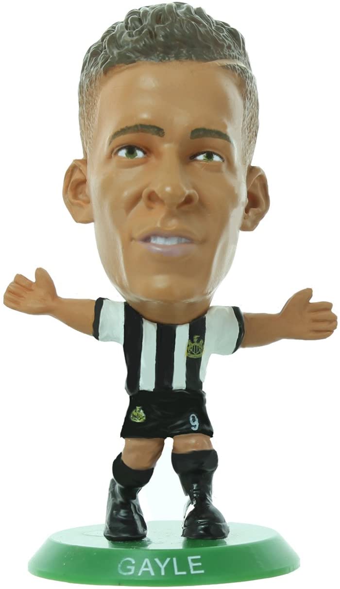 SoccerStarz SOC1133 Newcastle Dwight Gayle Classic Home Kit