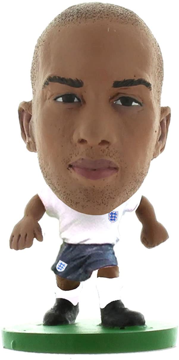 SoccerStarz SOC1036 Die offiziell lizenzierte englische Nationalmannschaftsfigur von Fabian Delph im Heimtrikot