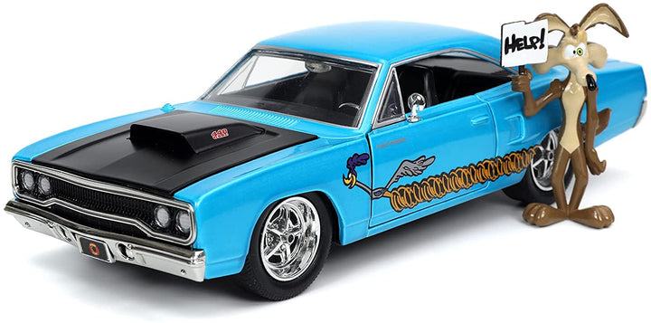 Jada 253255028 Looney Toons Road Runner Plymouth in Scala 1:24 Druckguss mit der Personaggio di Willy il Coyote, 8 Jahre Tunes-Modelle, mehrfarbig