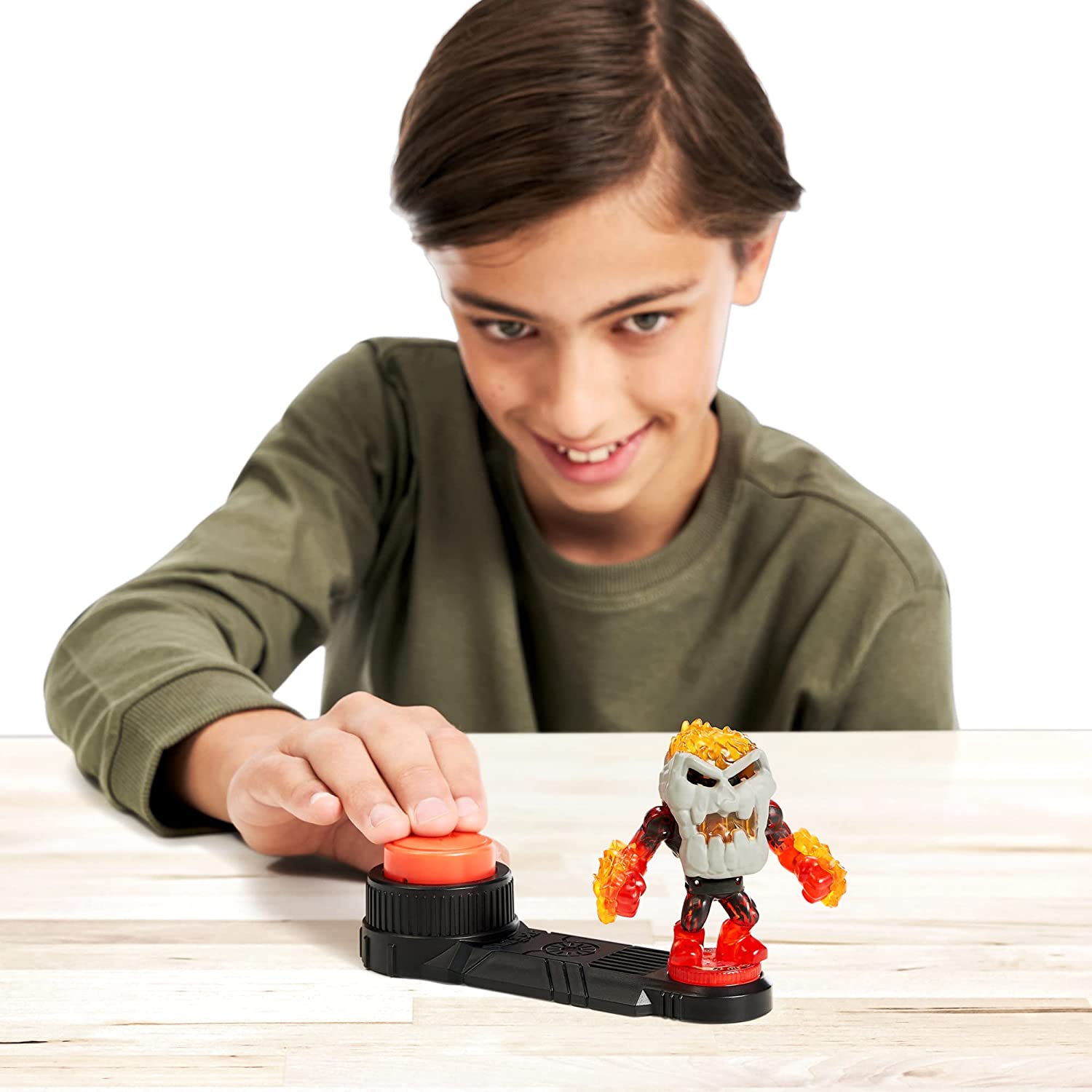 Legends of Akedo Powerstorm Battle Giants Bundle - Volcrag vs Shatterclaw with Double Strike Armor 10