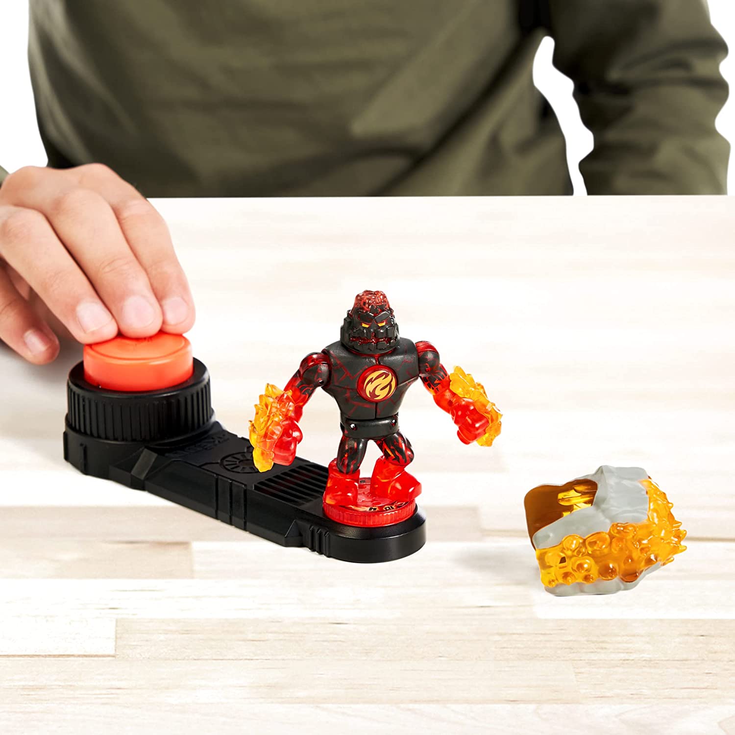 Legends of Akedo Powerstorm Battle Giants Bundle - Volcrag vs Shatterclaw with Double Strike Armor 9