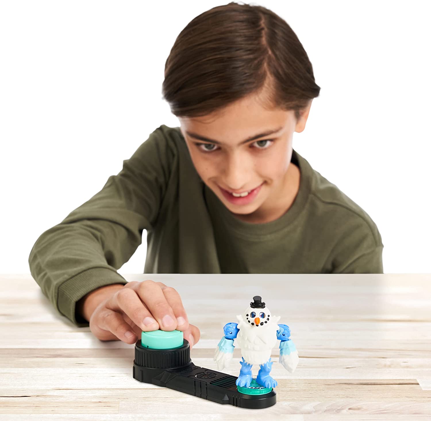 Legends of Akedo Powerstorm Battle Giants Bundle - Volcrag vs Shatterclaw with Double Strike Armor 8